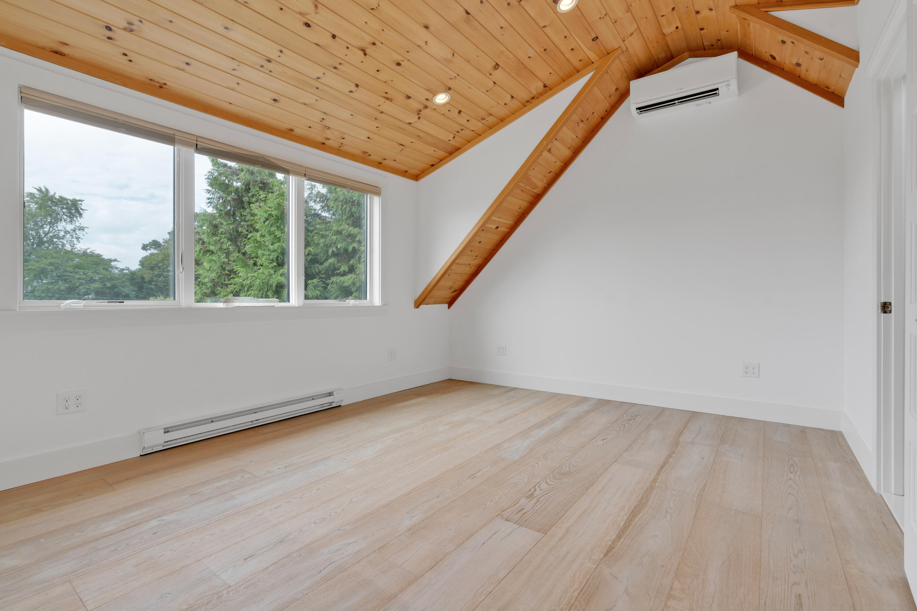 13 Jones Avenue 13 