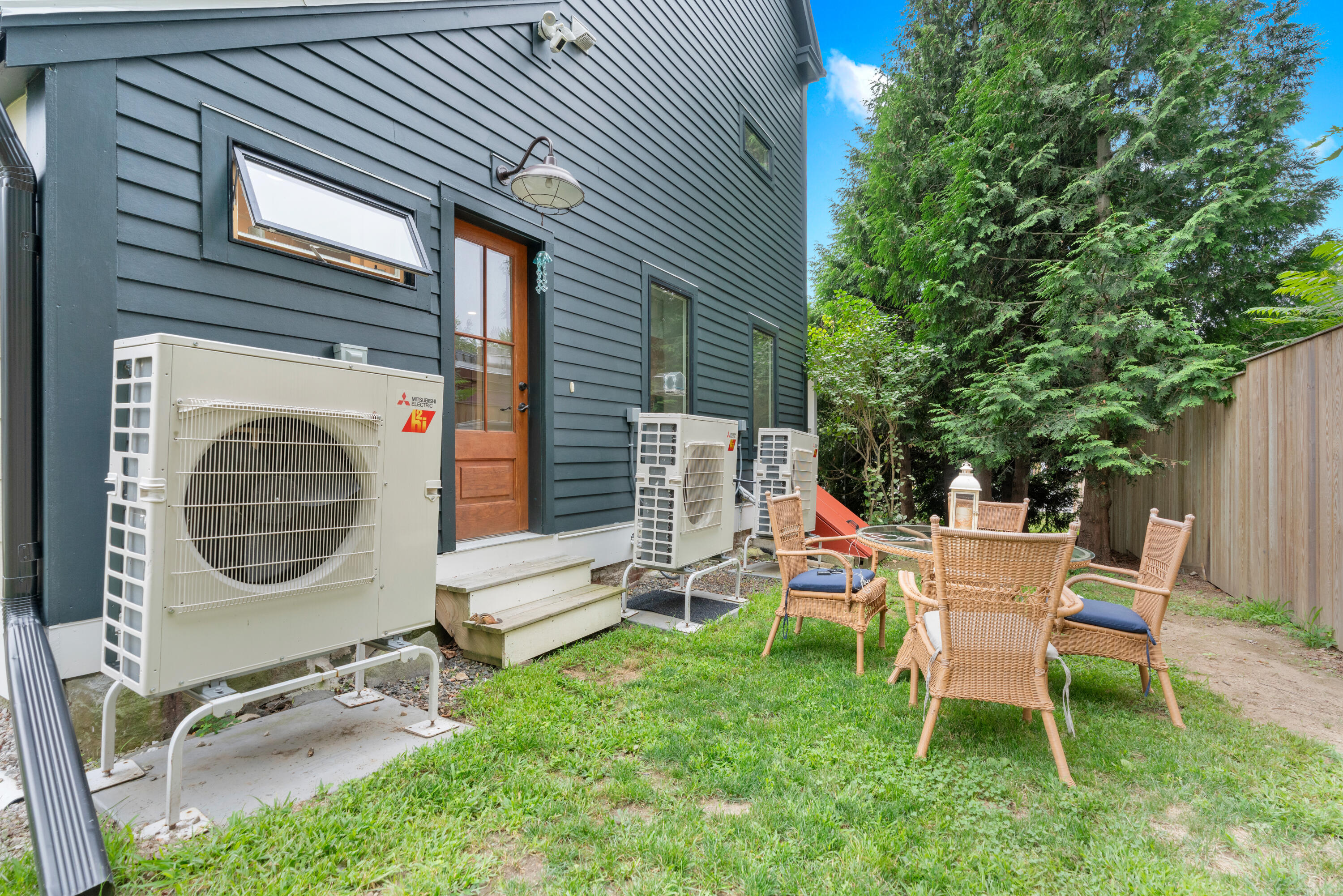 13 Jones Avenue 13 
