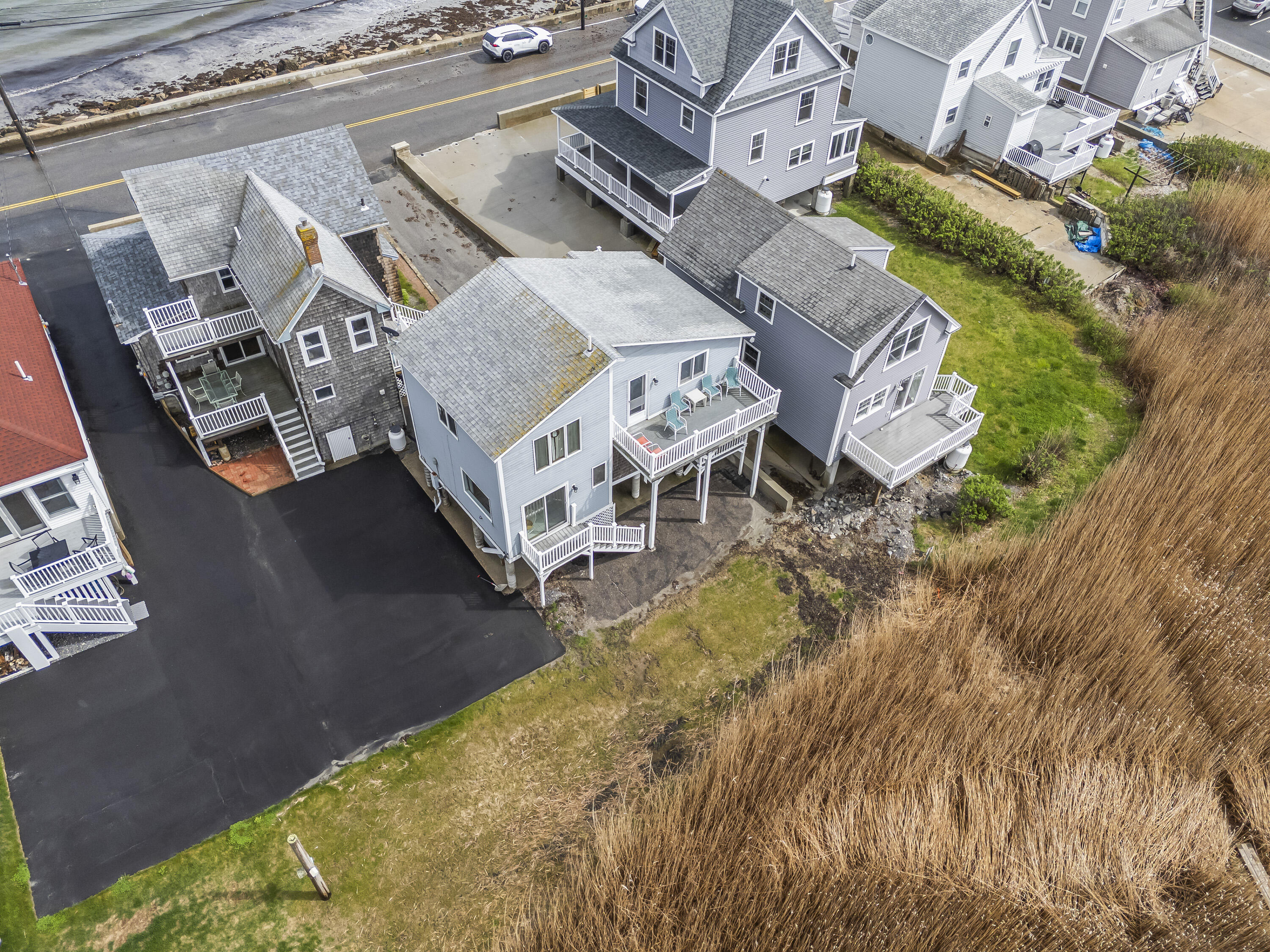351-353 Webhannet Drive