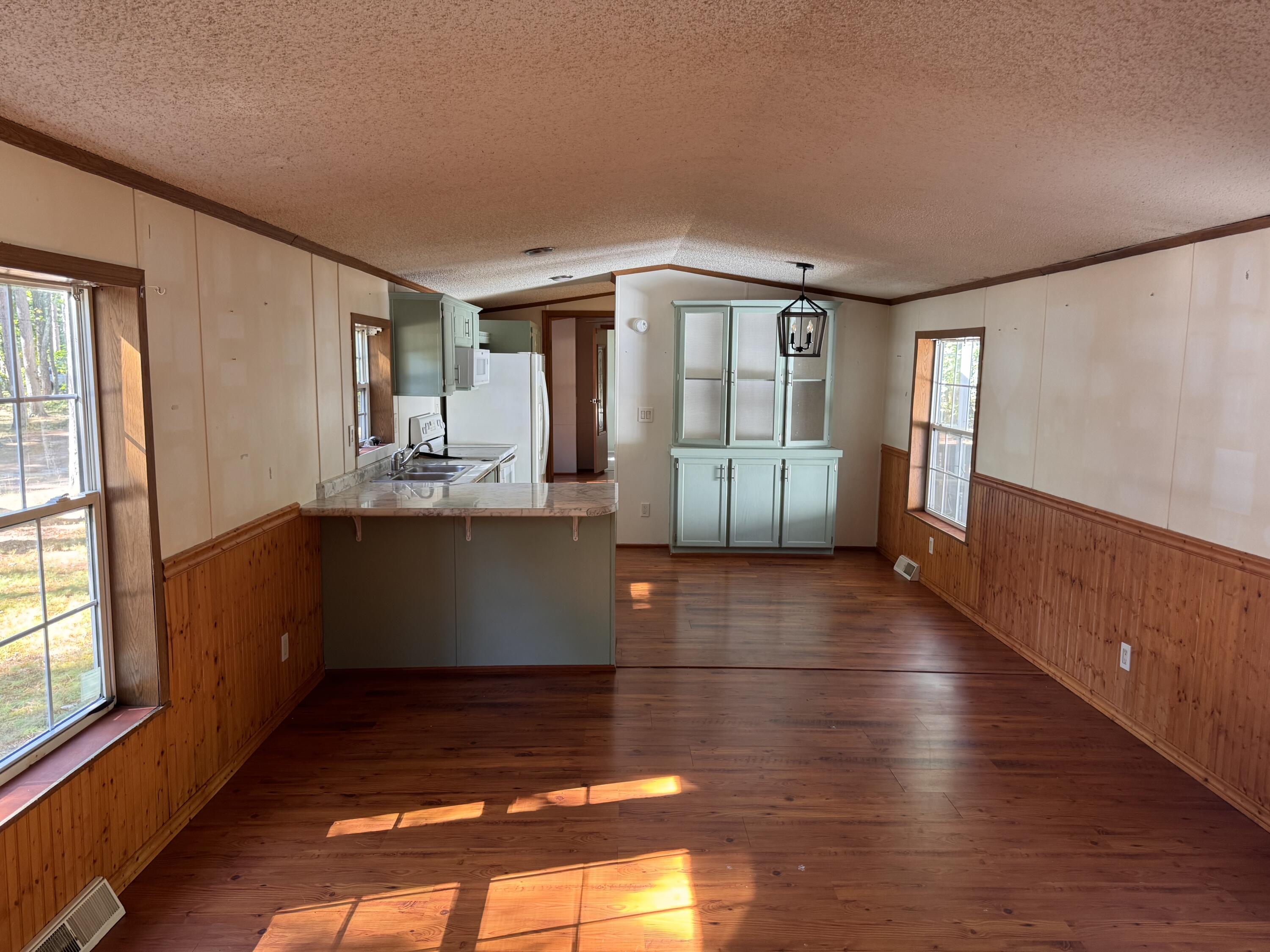 182 Bald Hill Road E1