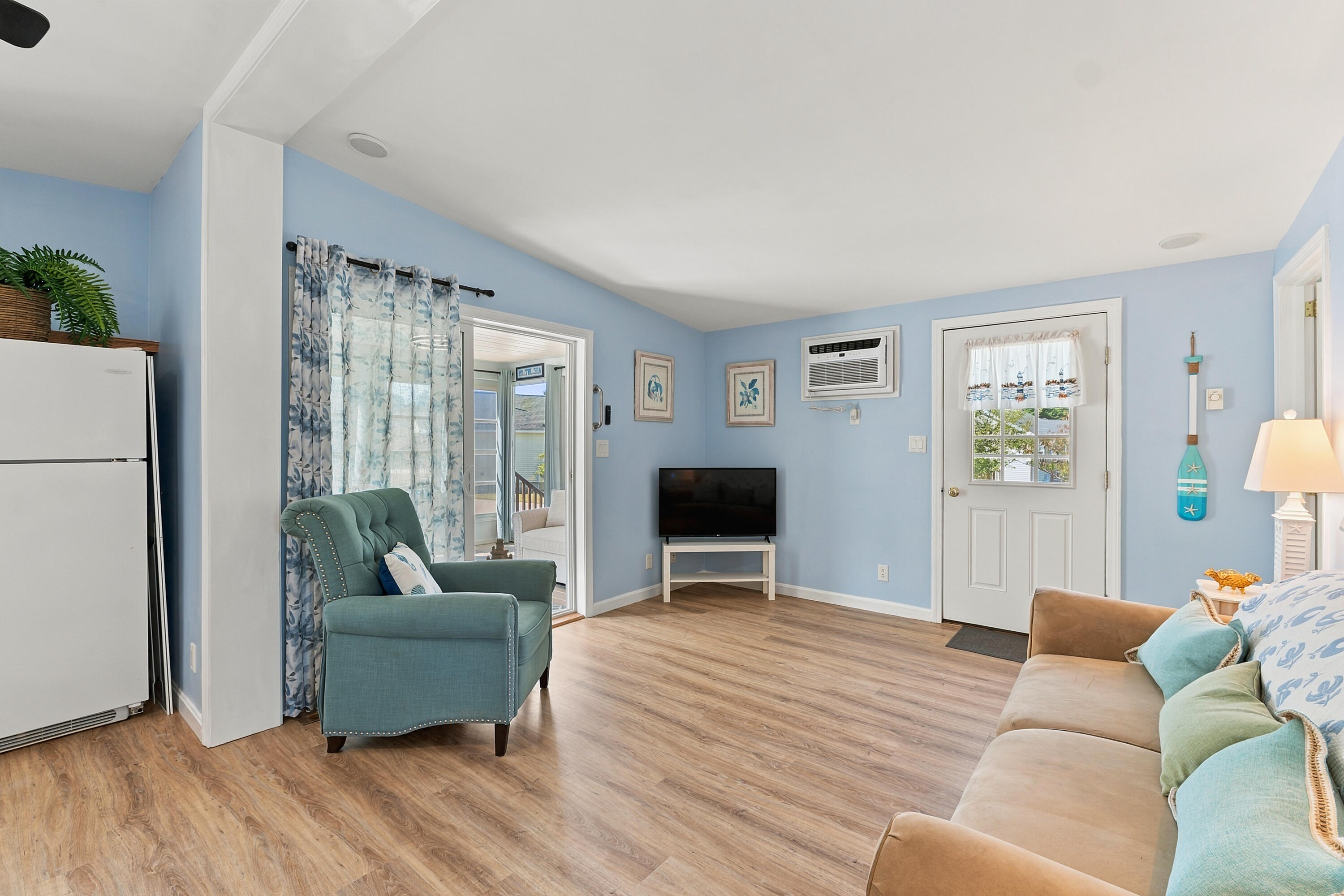 412 Post Road 232