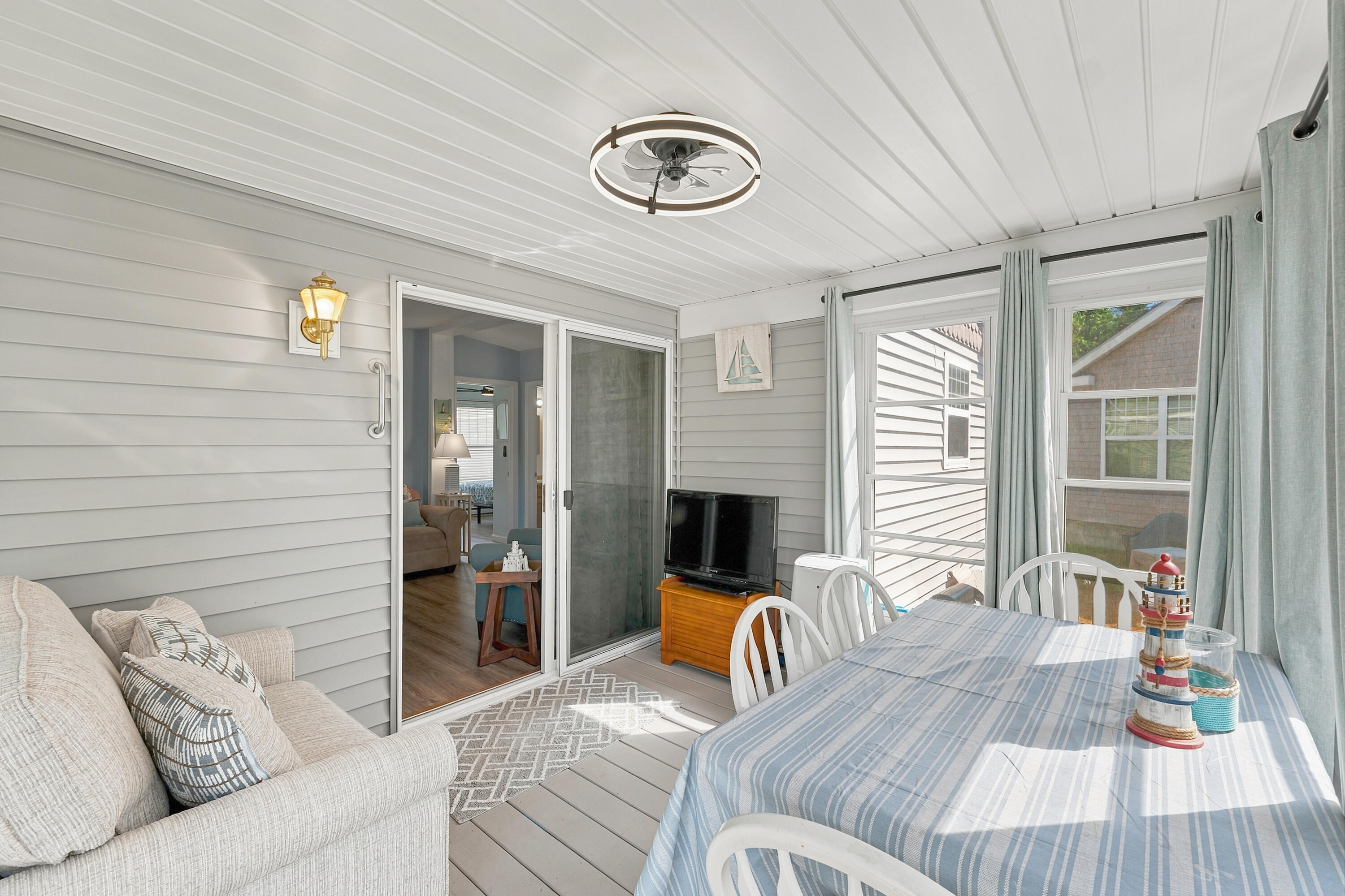 412 Post Road 232