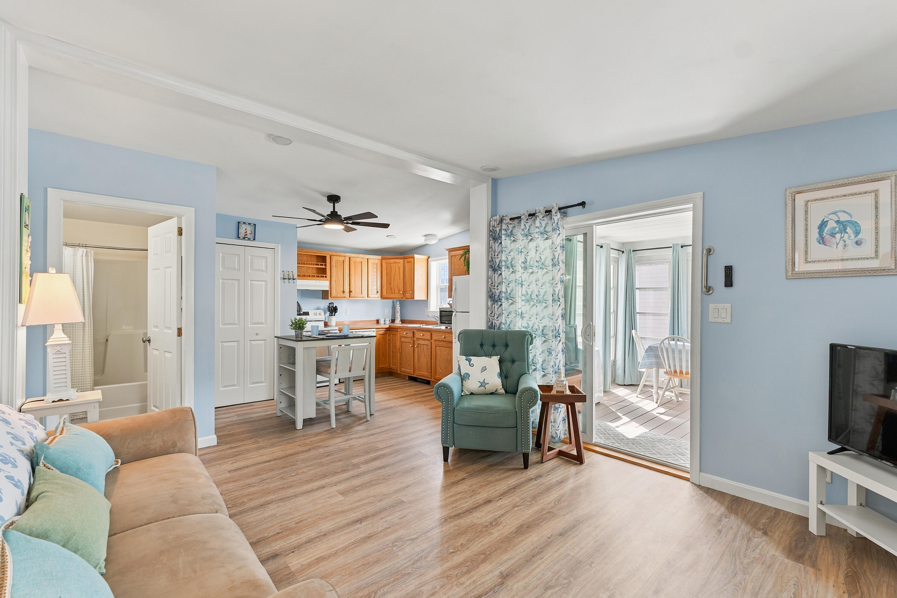 412 Post Road 232