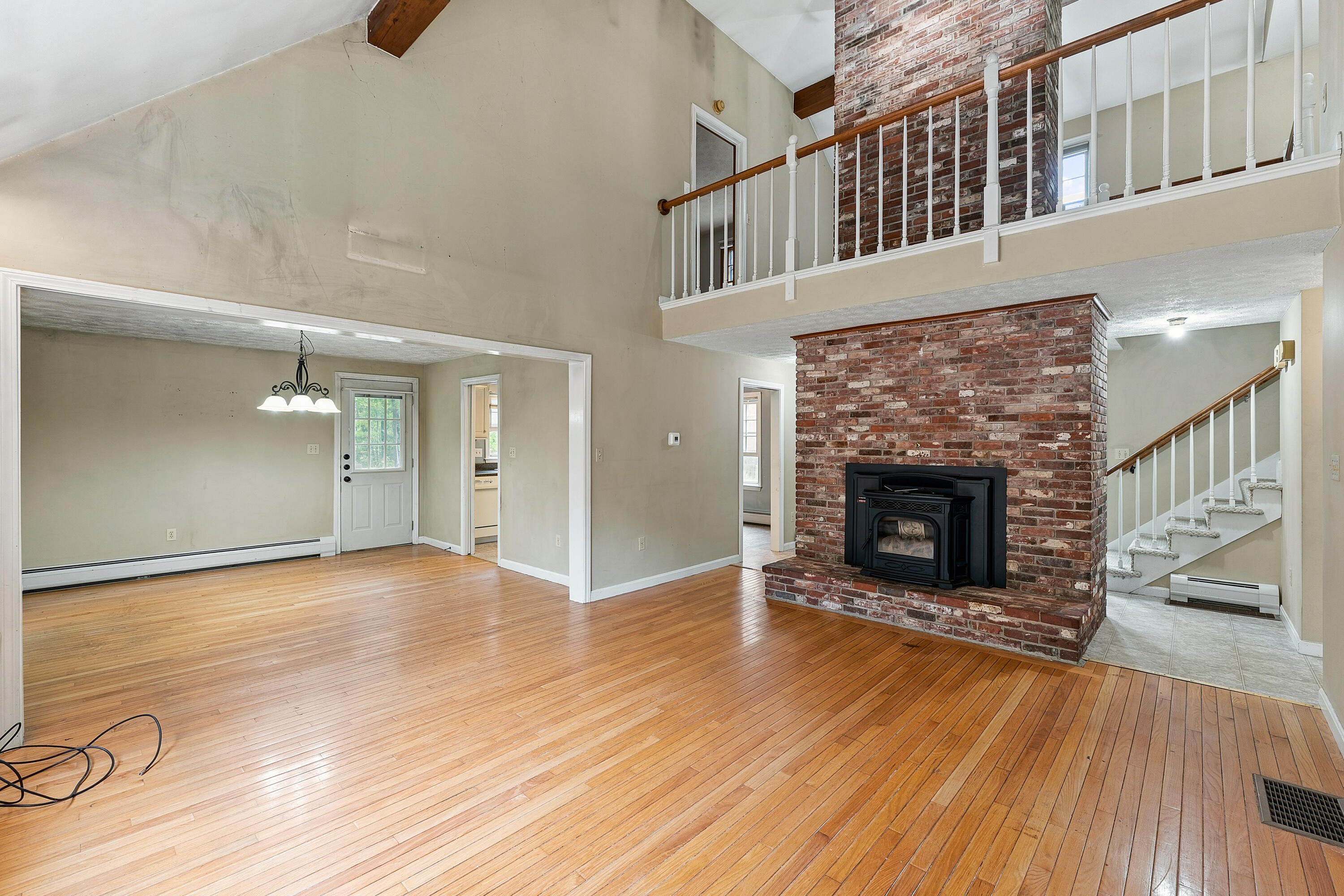 2 Oak Ridge Road