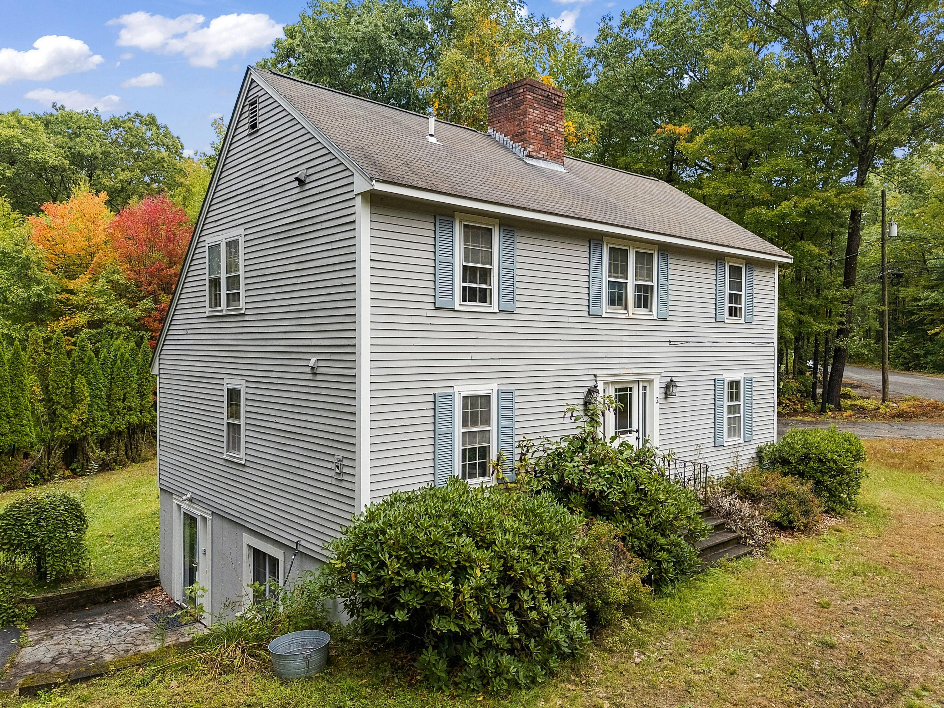 2 Oak Ridge Road