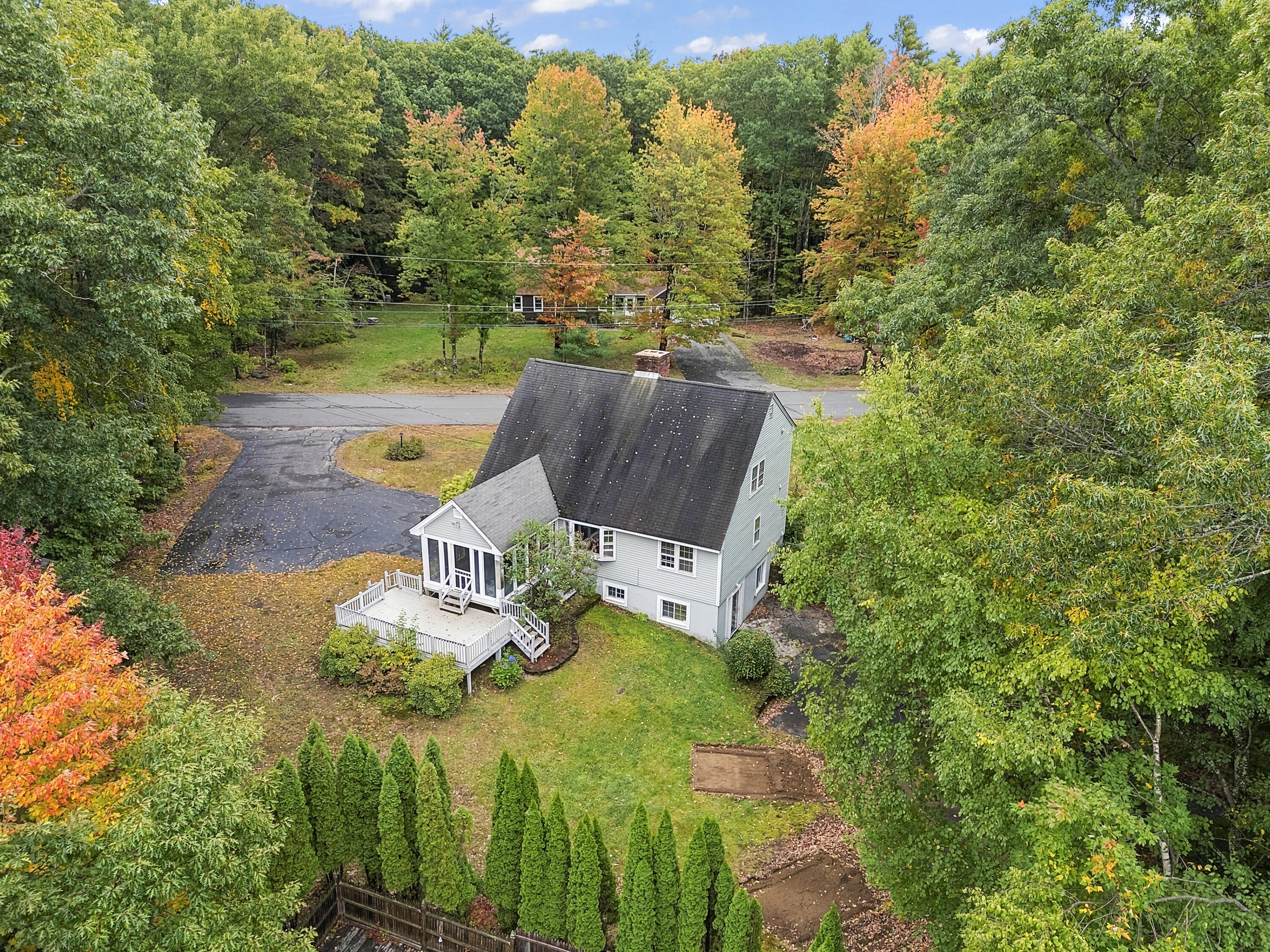 2 Oak Ridge Road