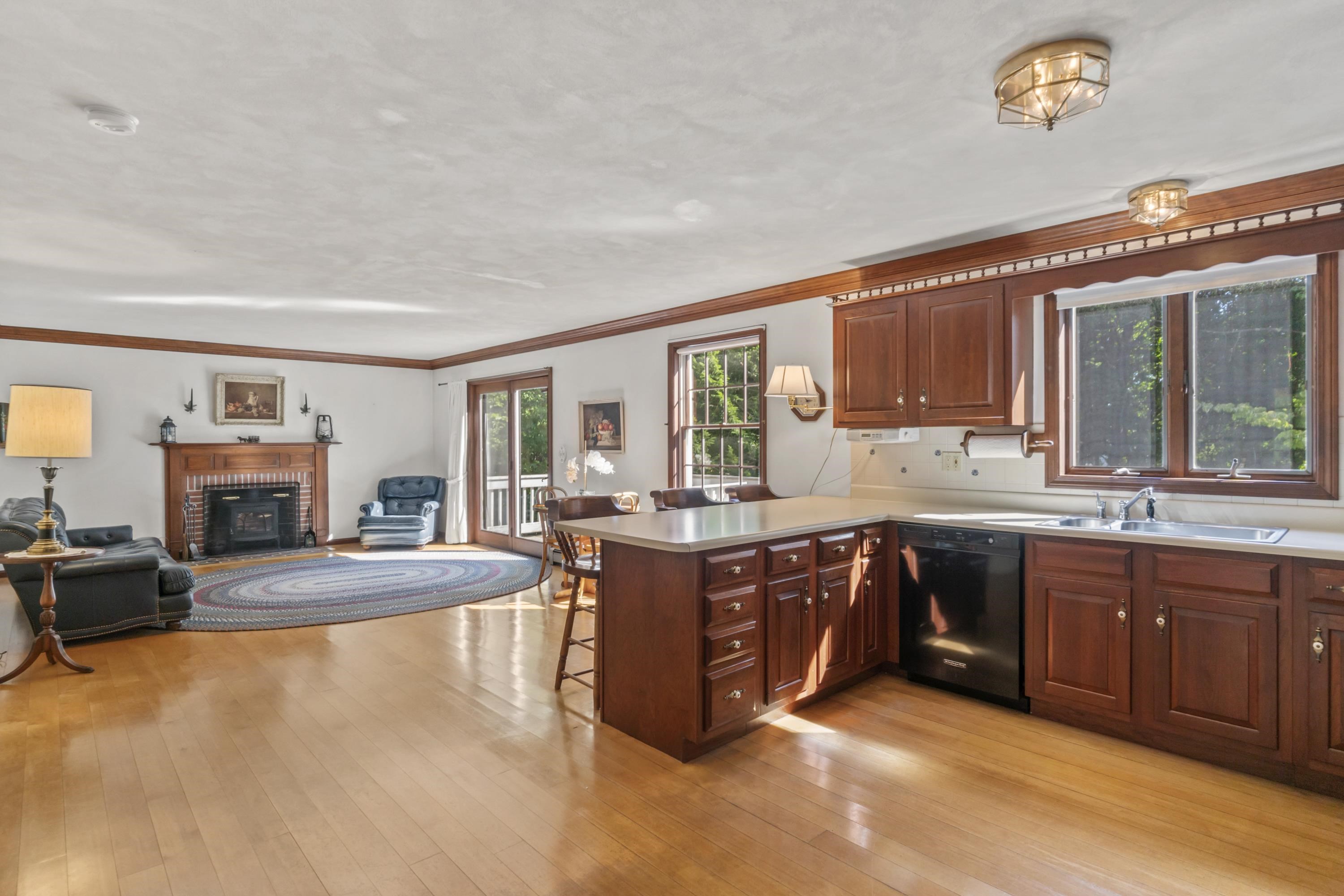 34 Governor Sawyer Lane