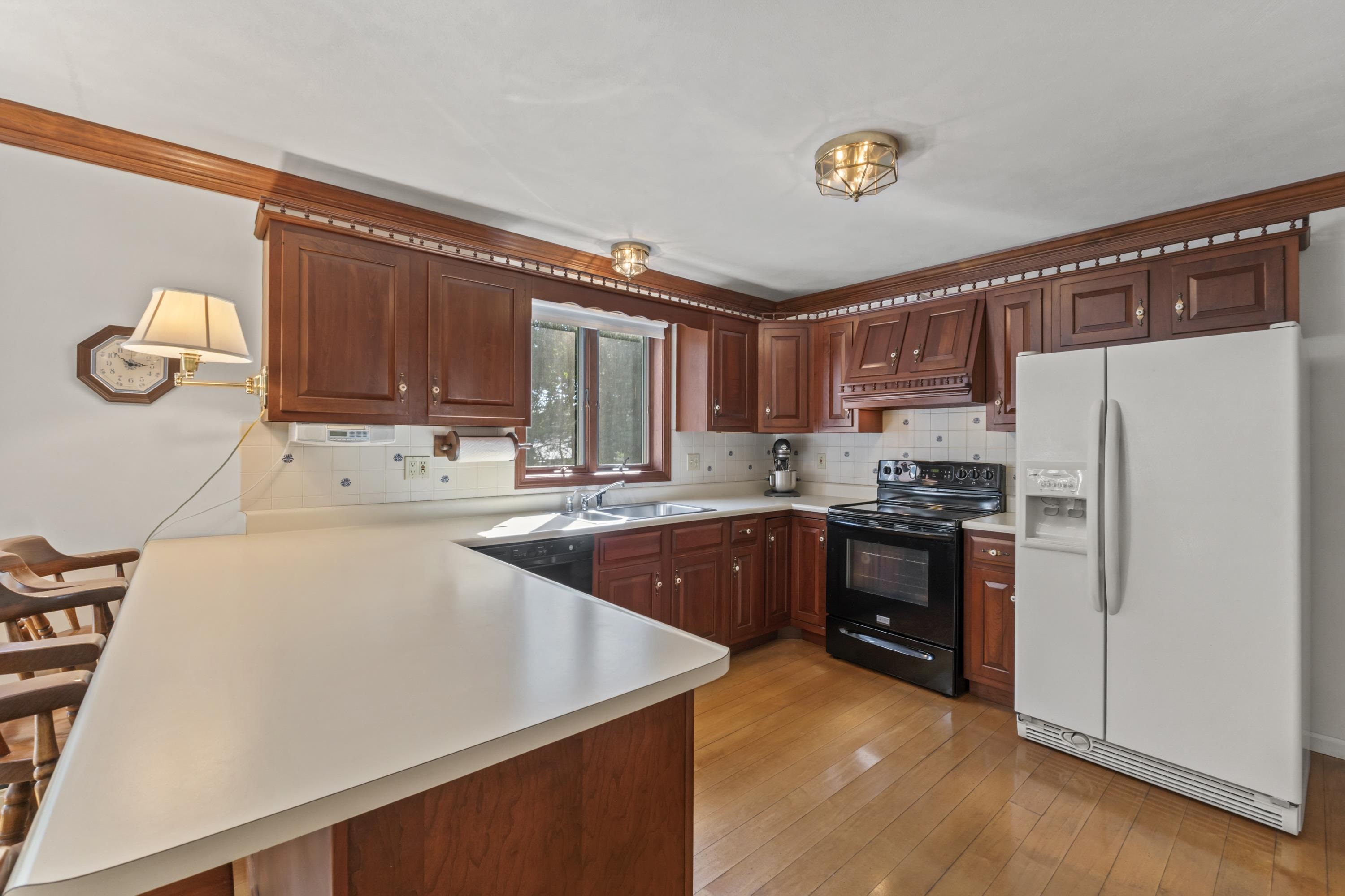 34 Governor Sawyer Lane