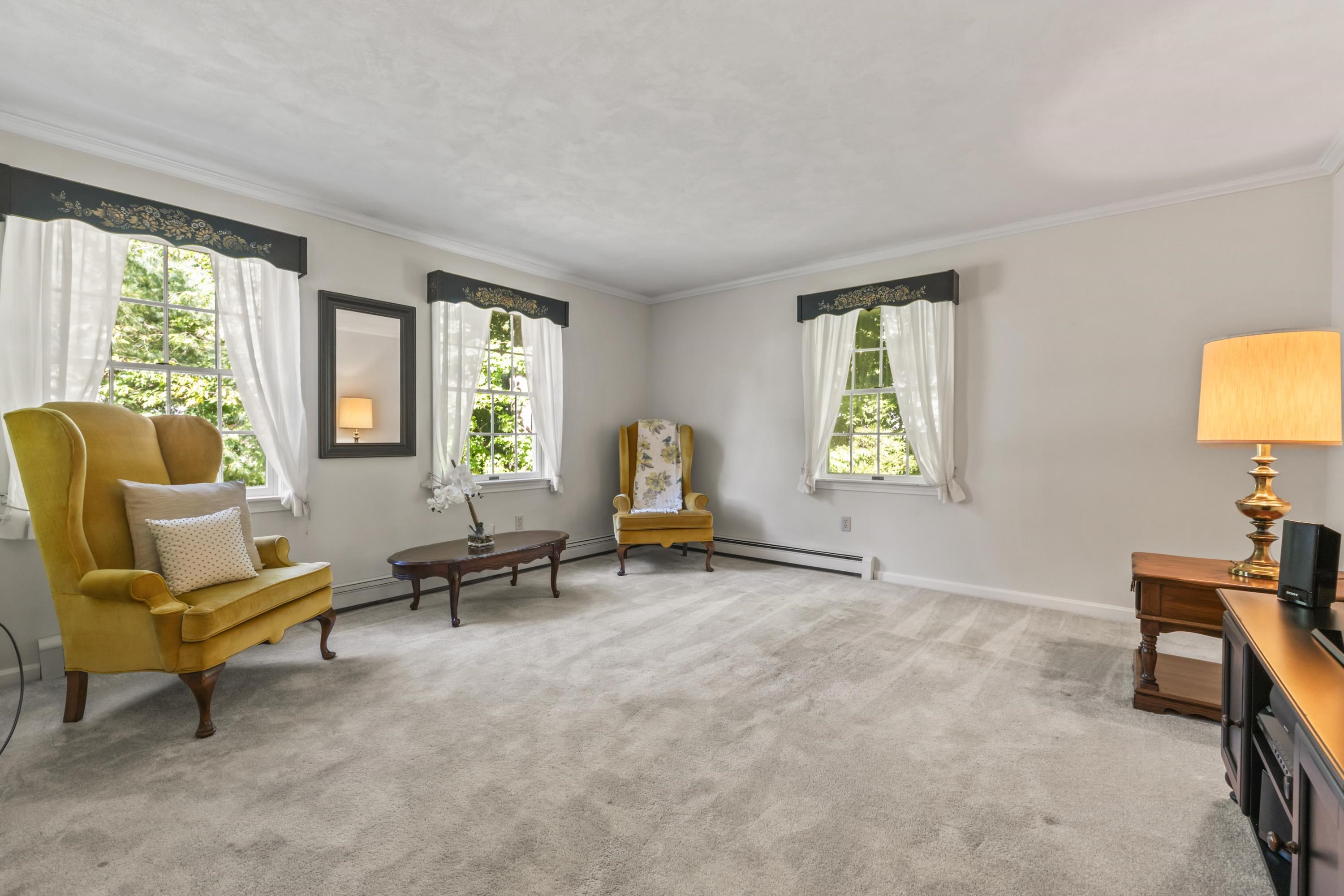 34 Governor Sawyer Lane