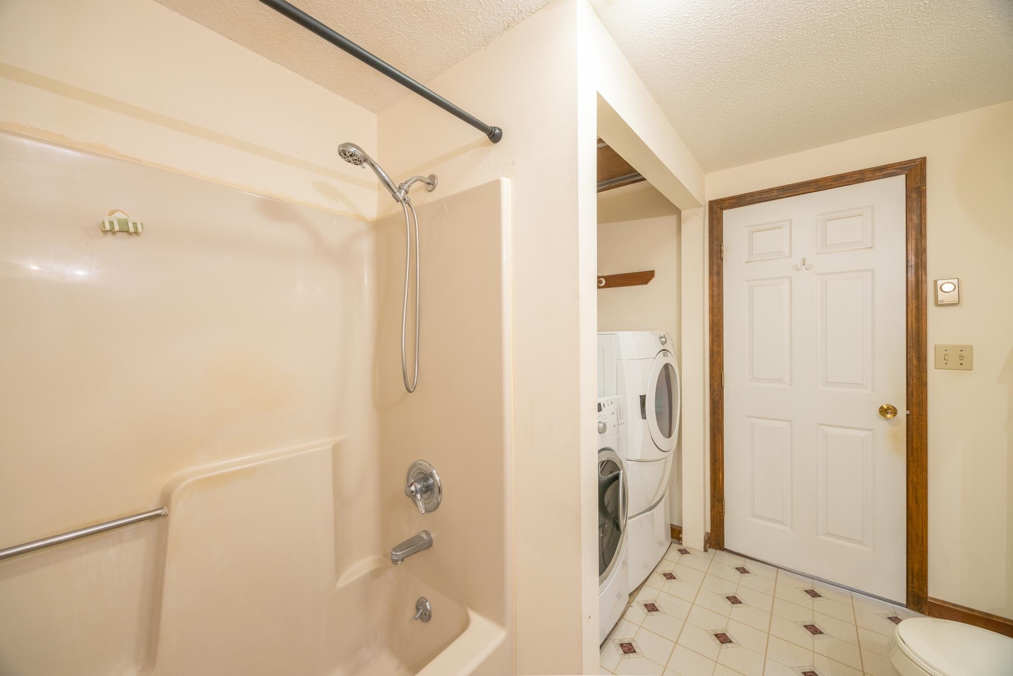 56 Durham Road Unit: 8