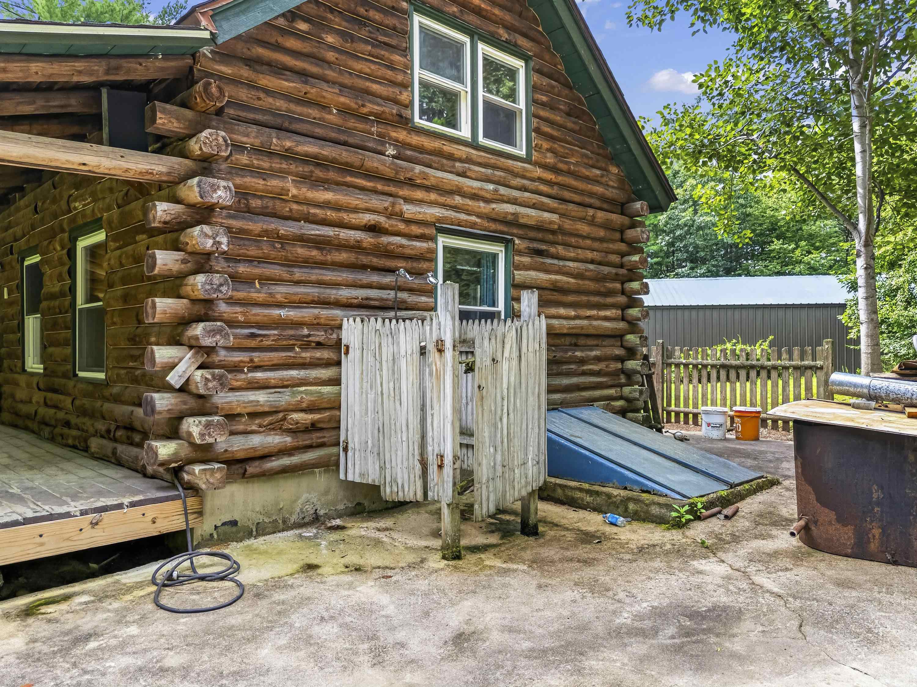 28 Leavitt Road