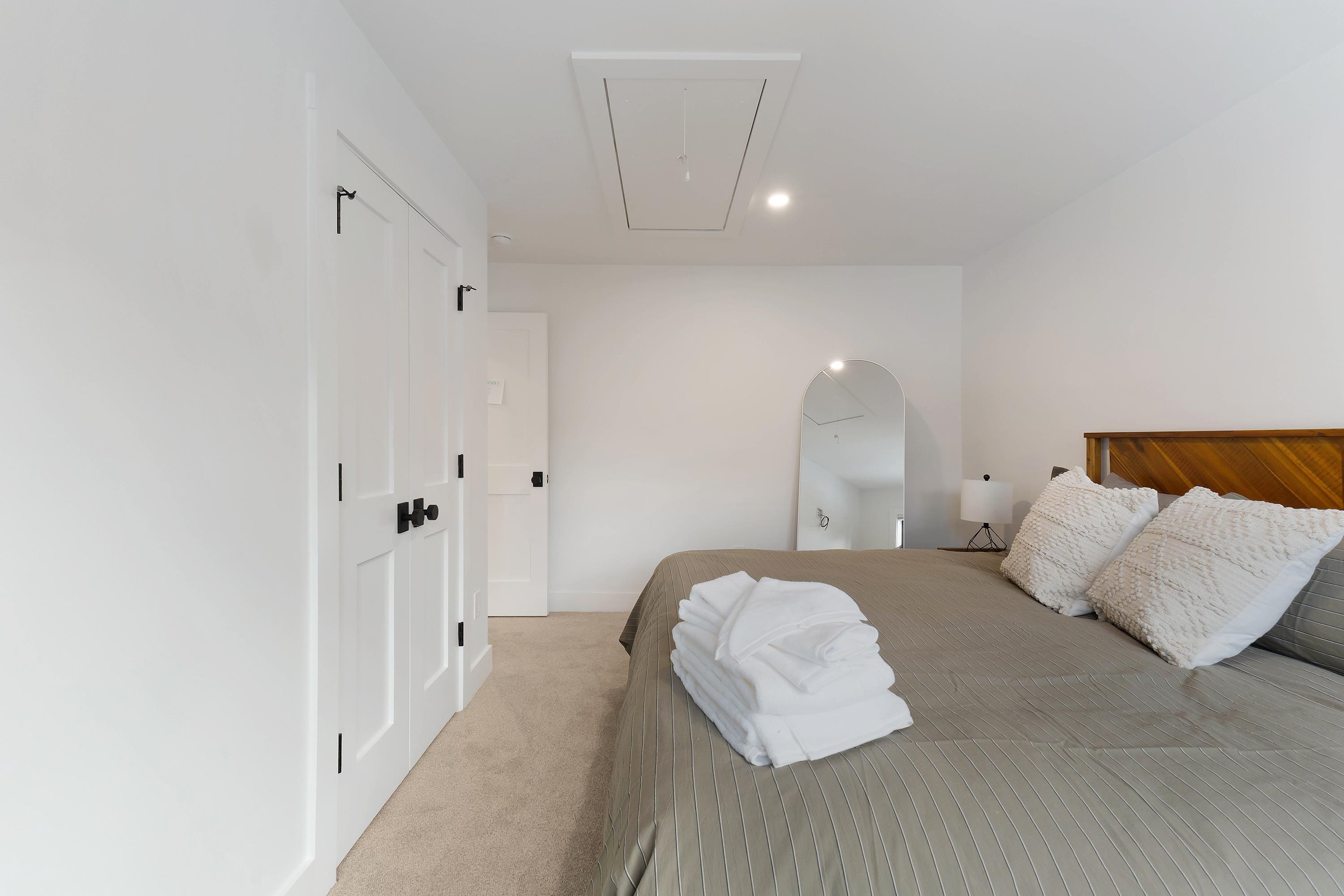 17 Black Diamond Road Unit: 5