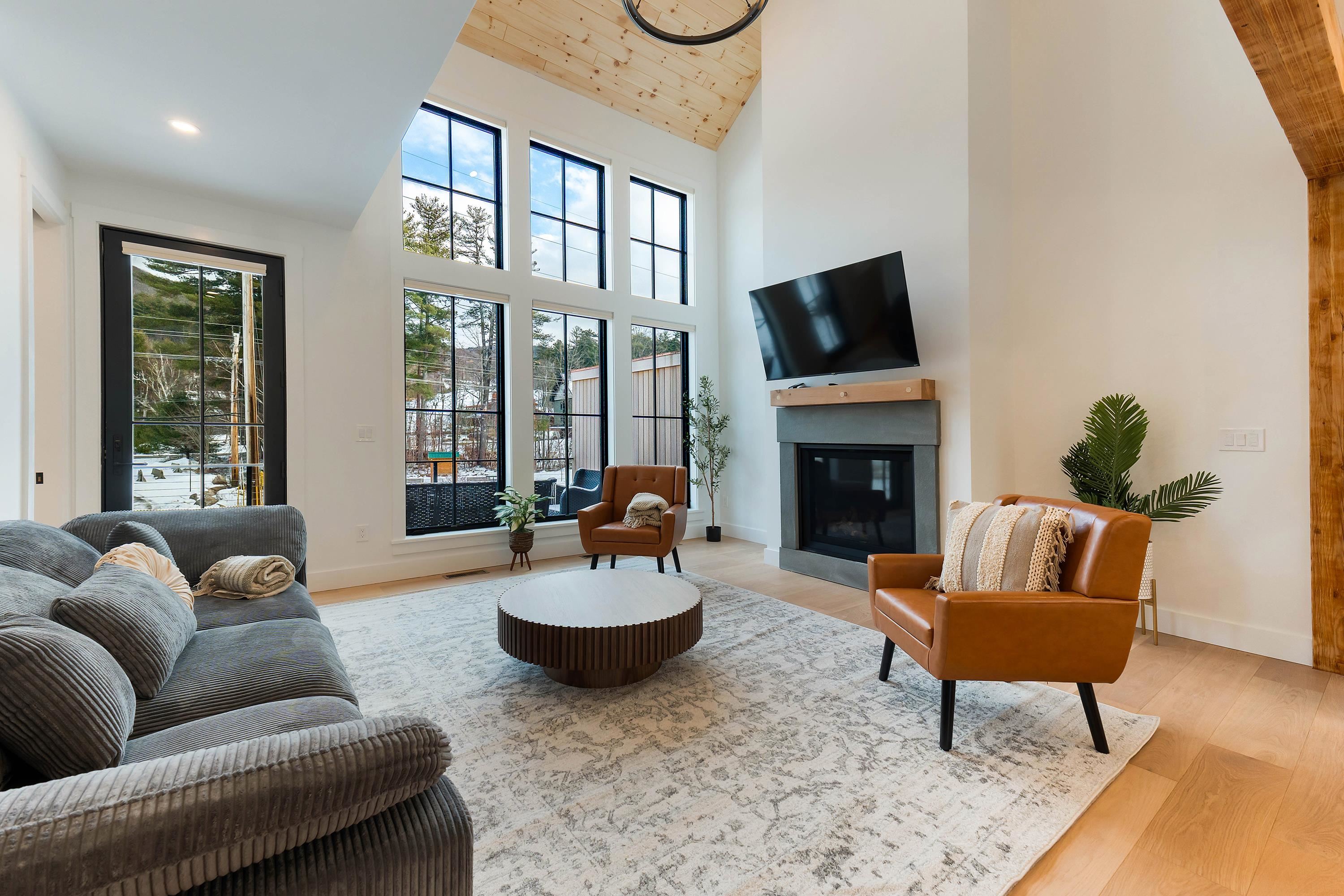 17 Black Diamond Road Unit: 5