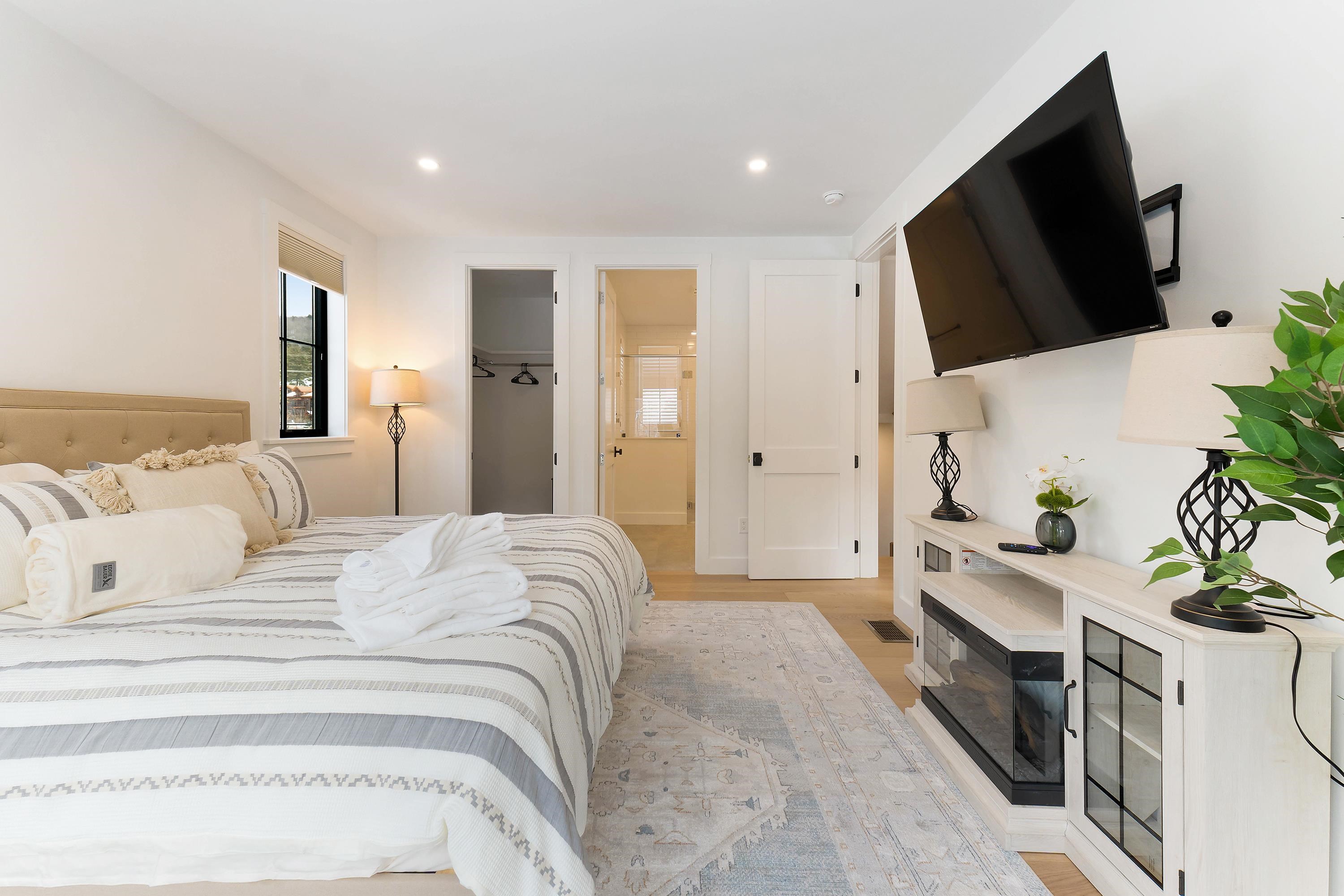 17 Black Diamond Road Unit: 5