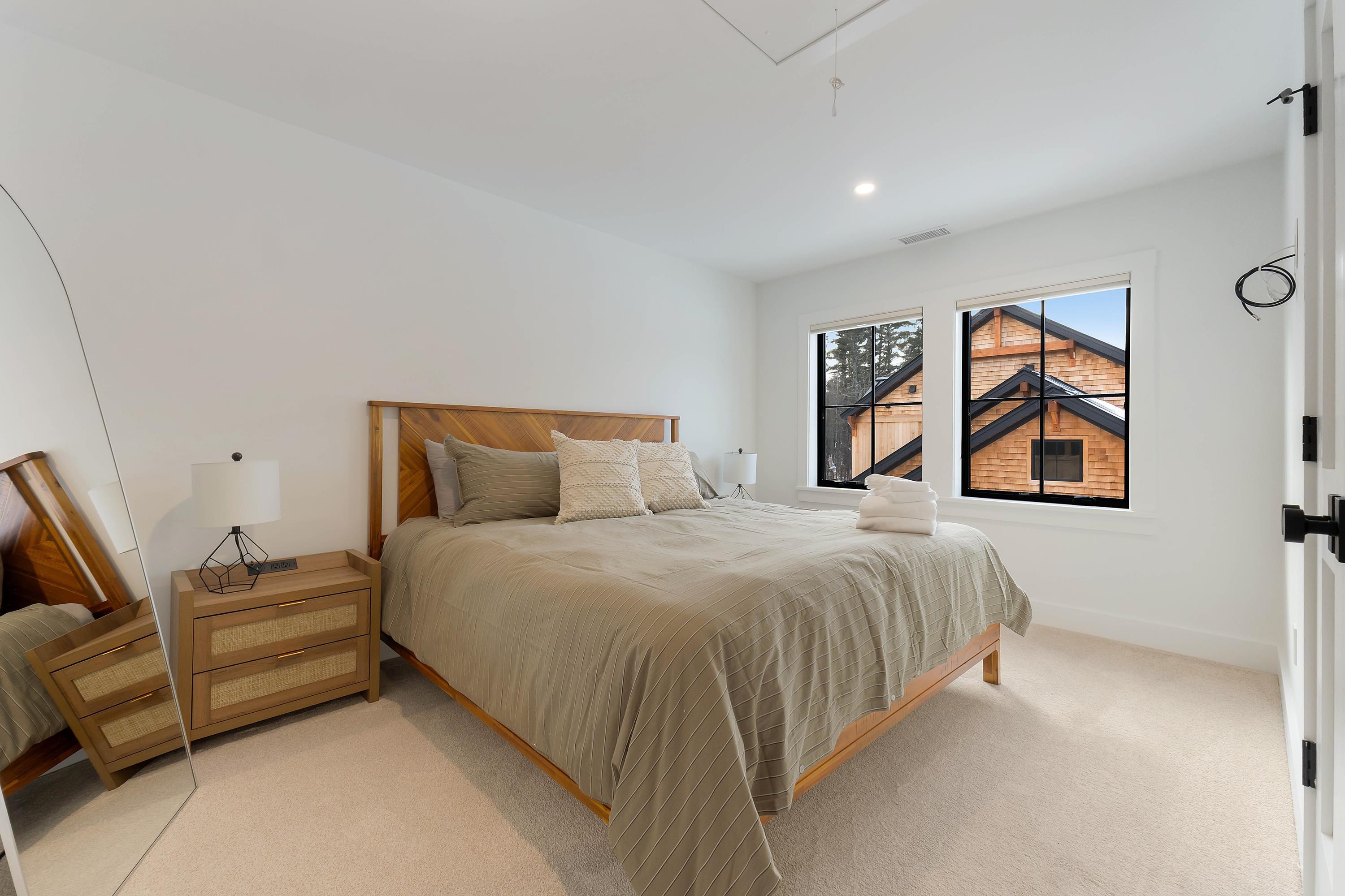 17 Black Diamond Road Unit: 5