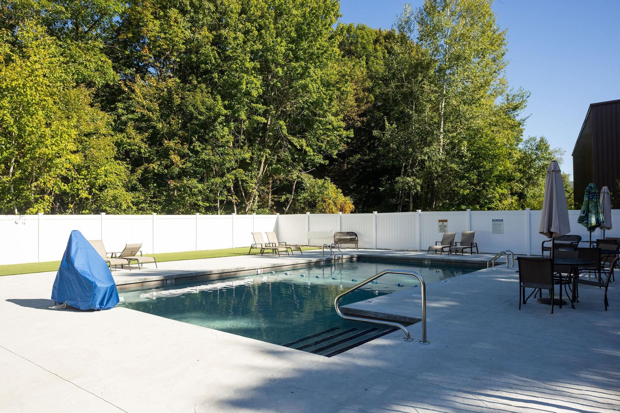 118 Weirs Road Unit: 215