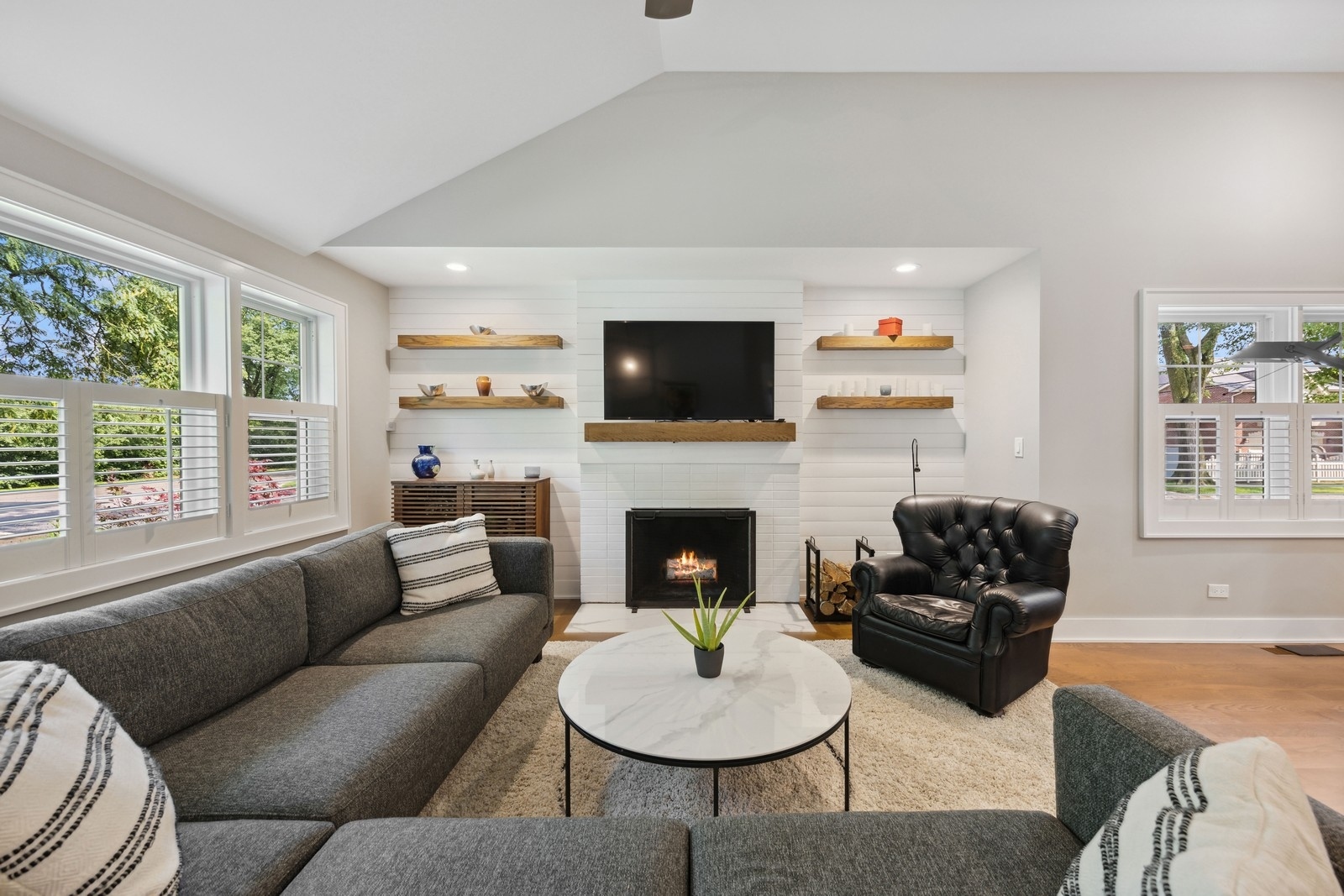 903 S Brainard Avenue