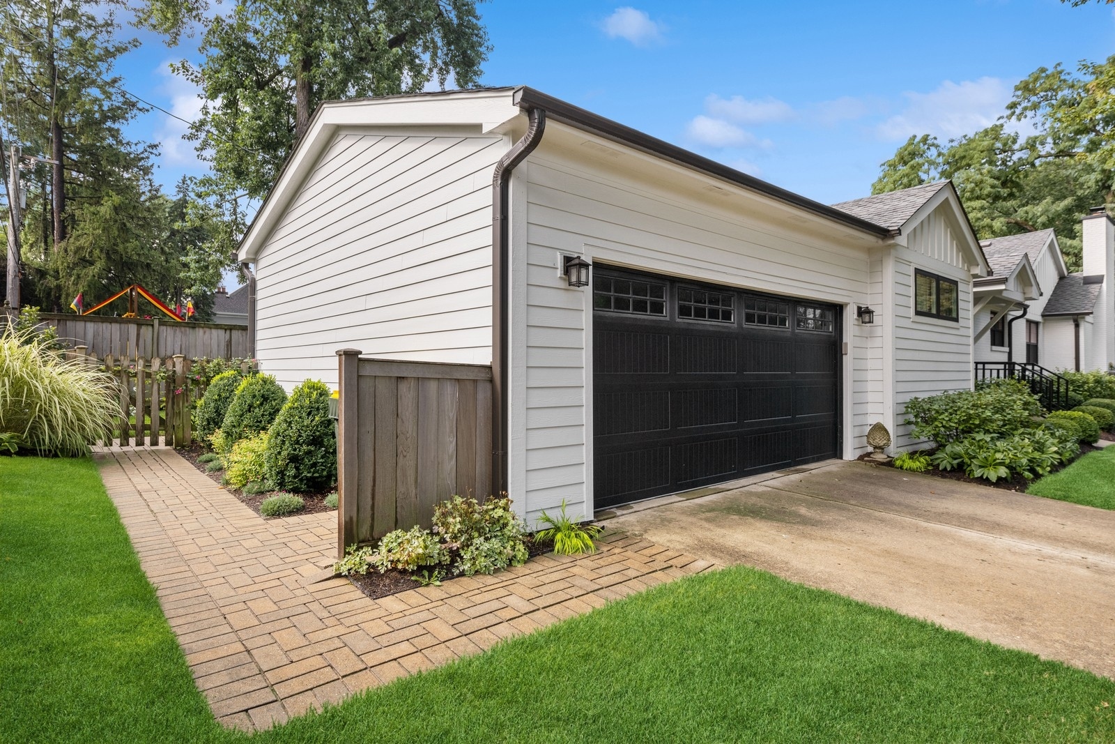 903 S Brainard Avenue