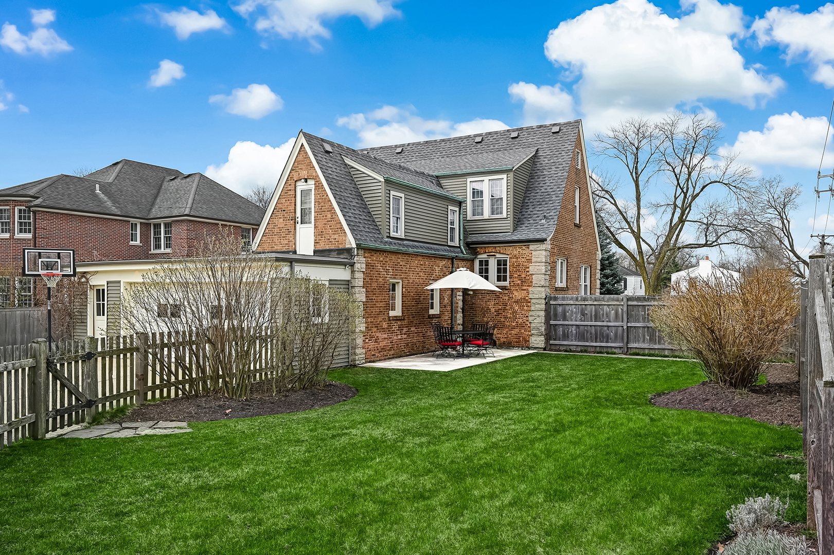 4701 Woodland Avenue