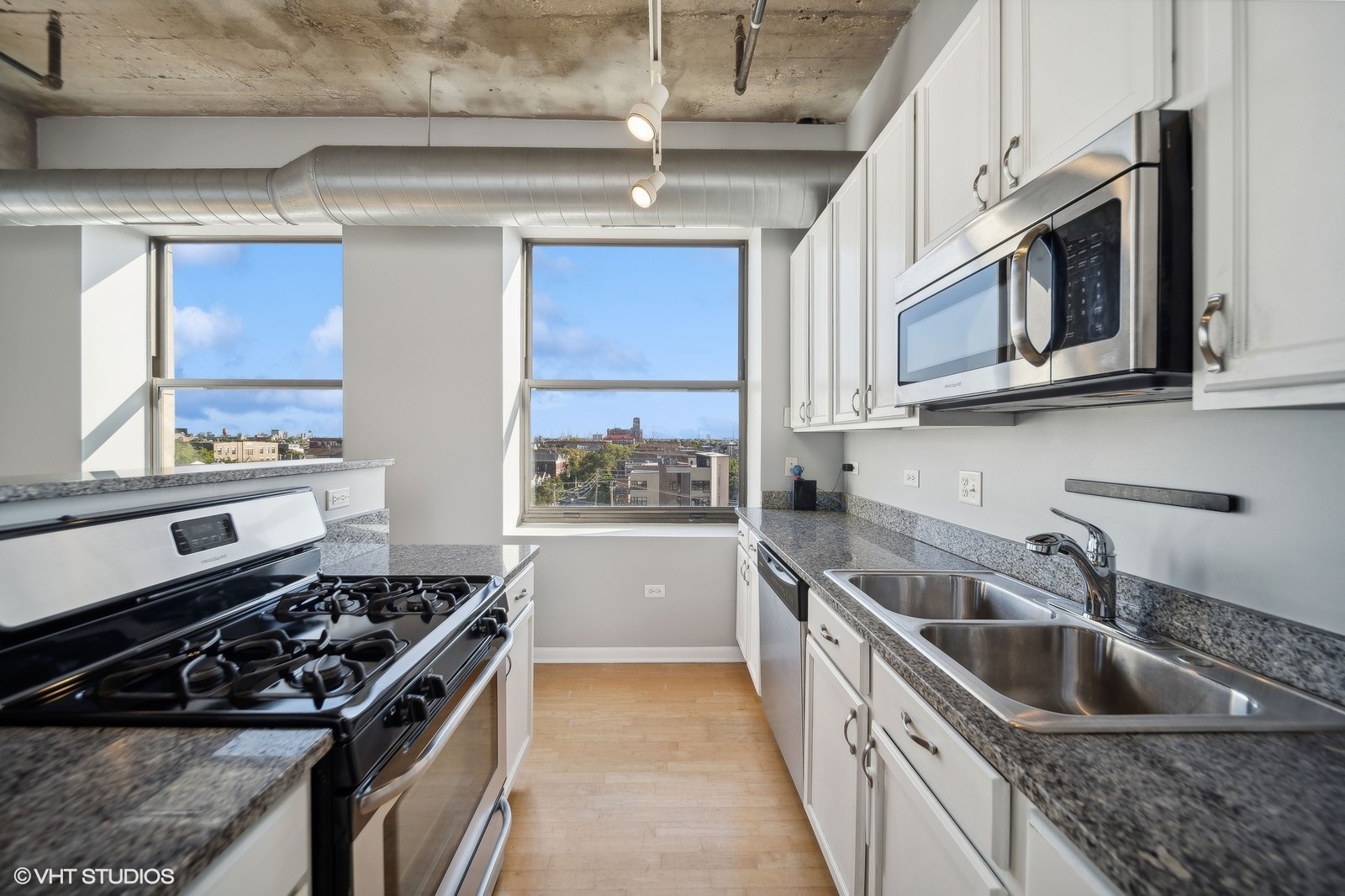 1550 S Blue Island Avenue Unit: 600