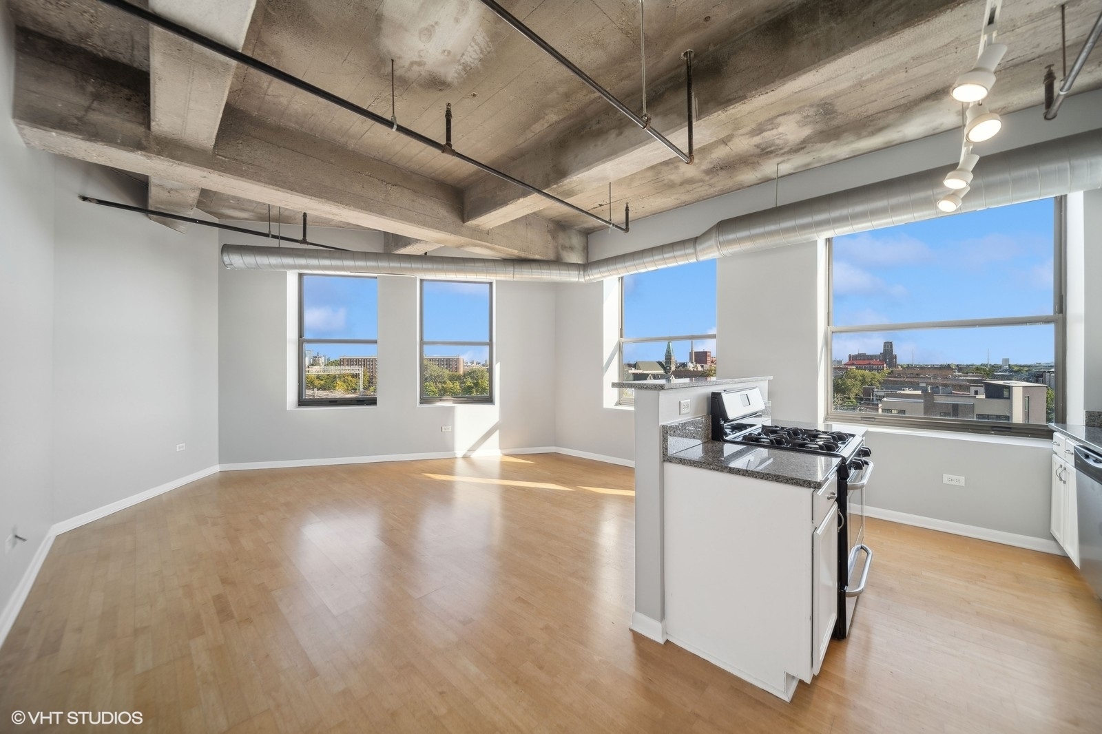 1550 S Blue Island Avenue Unit: 600