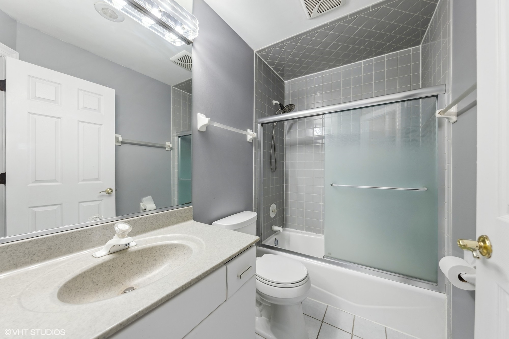 731 S Racine Avenue Unit: B