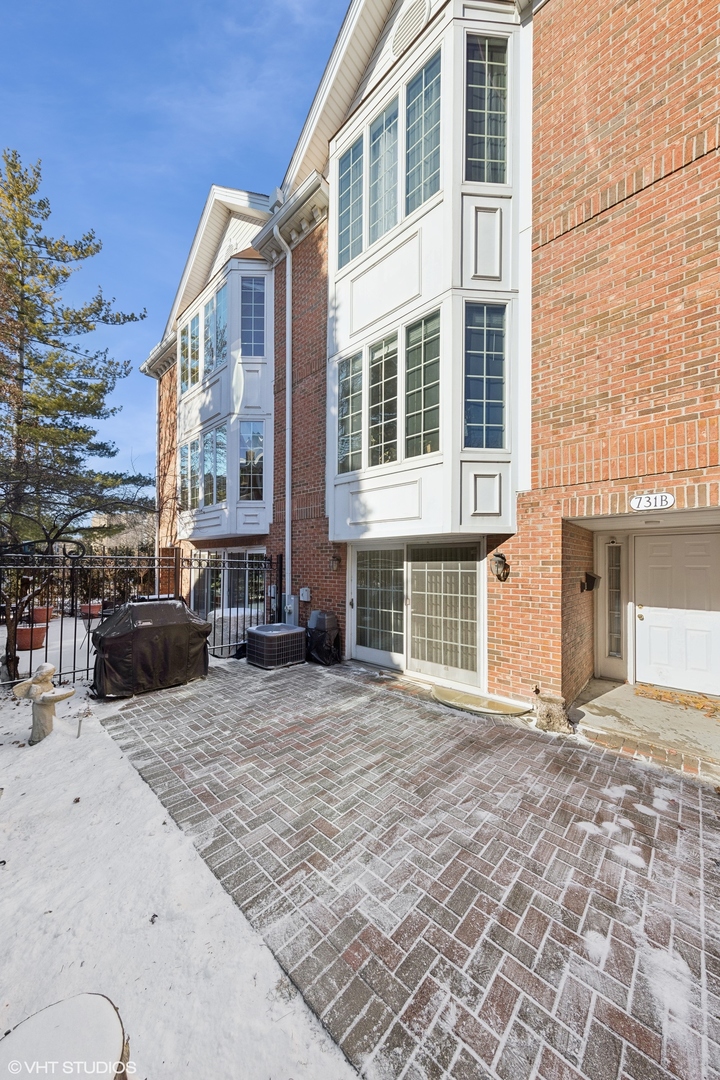 731 S Racine Avenue Unit: B