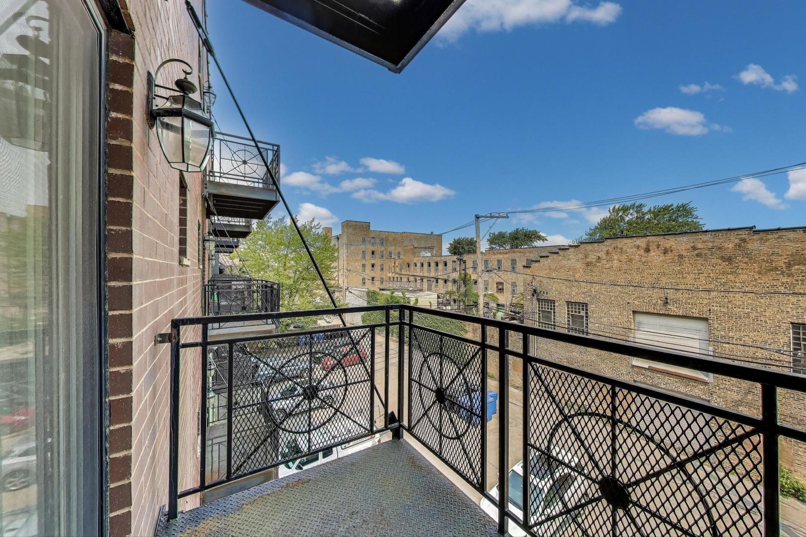 2120 W RICE Street Unit: 3