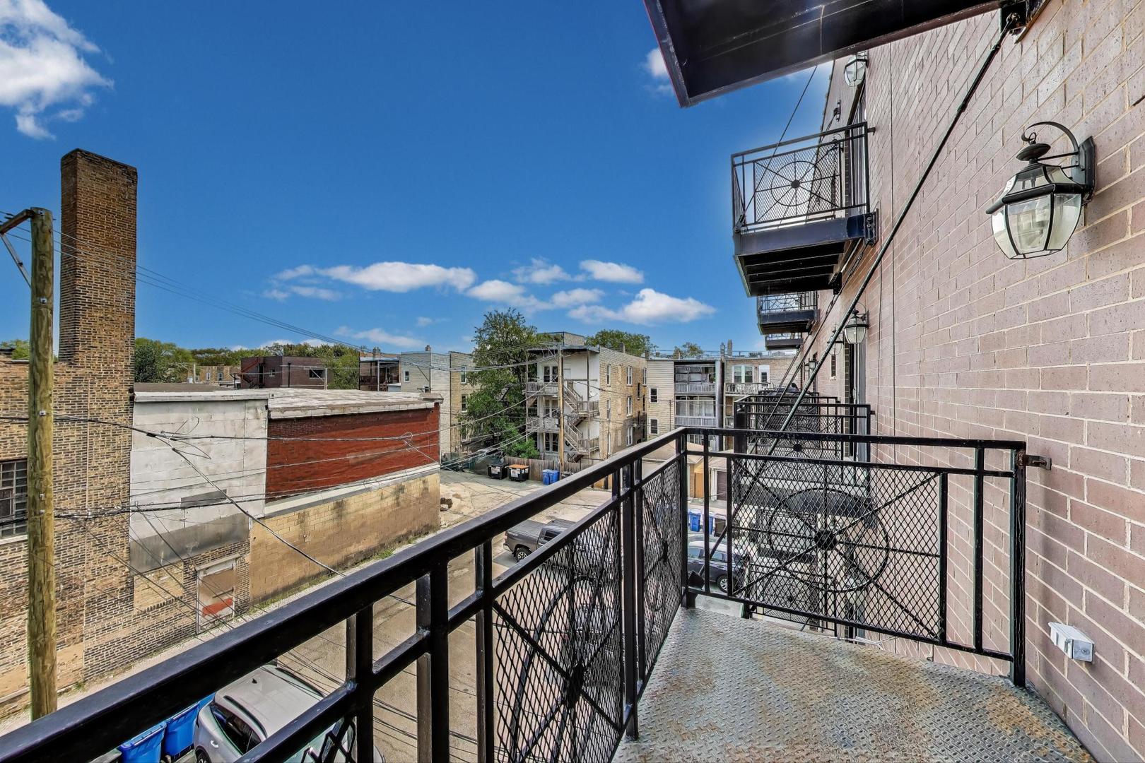 2120 W RICE Street Unit: 3