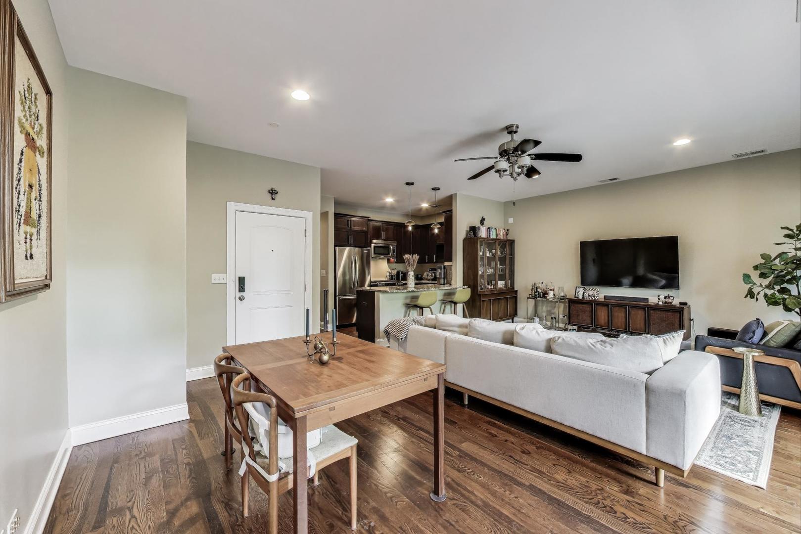 2120 W RICE Street Unit: 3