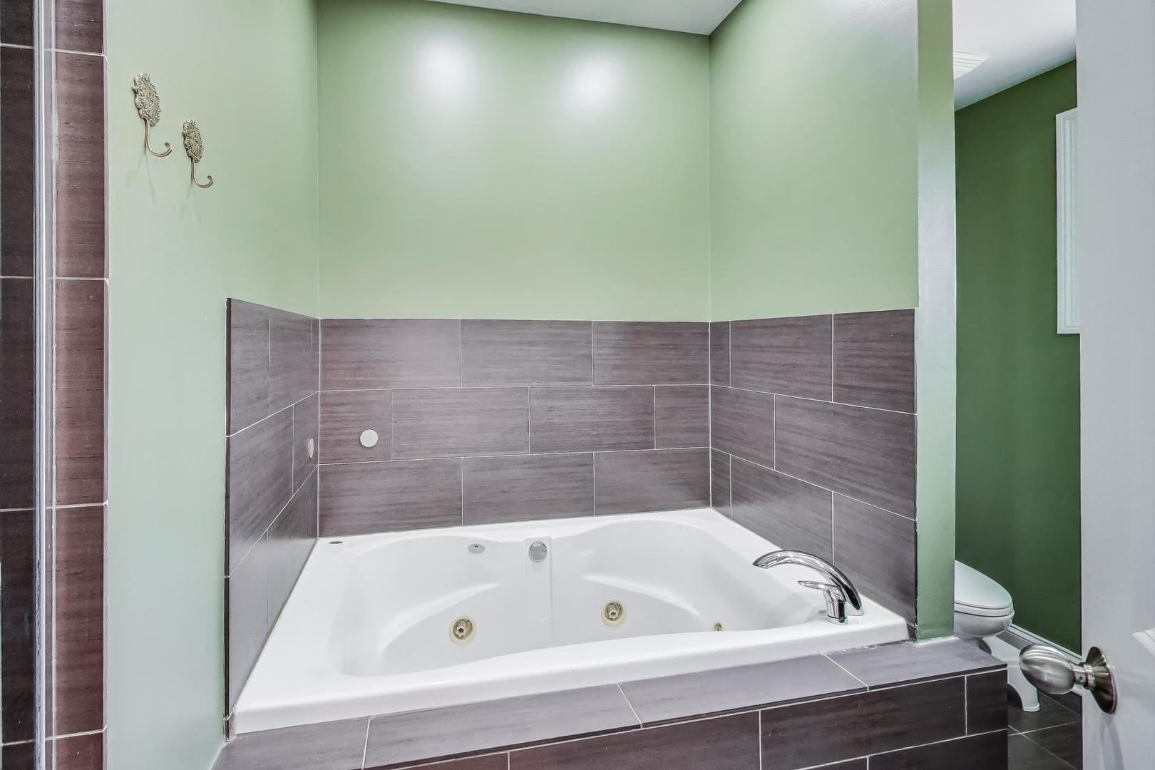 2120 W RICE Street Unit: 3