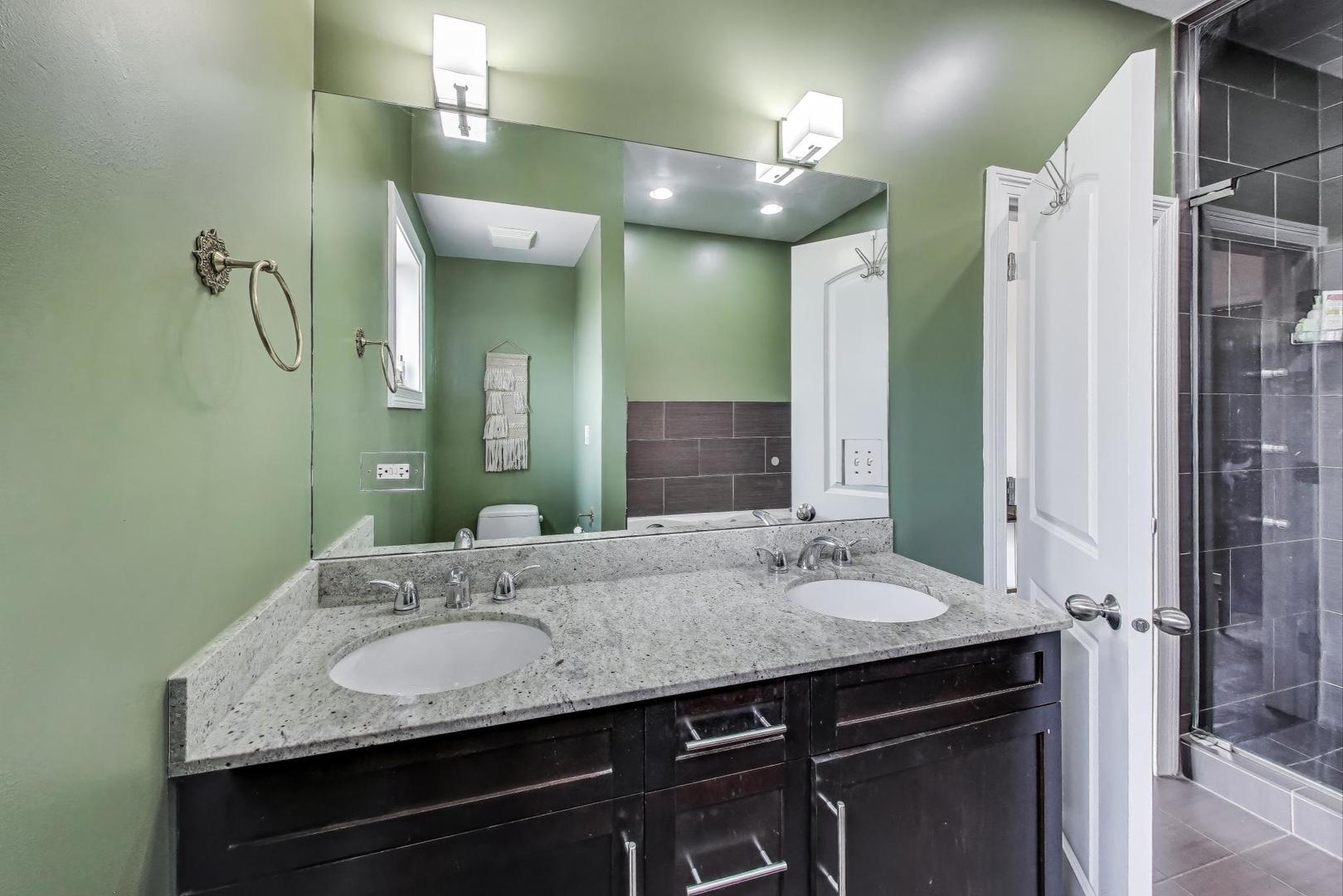 2120 W RICE Street Unit: 3