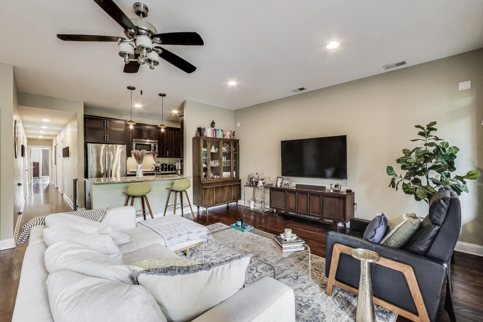 2120 W RICE Street Unit: 3