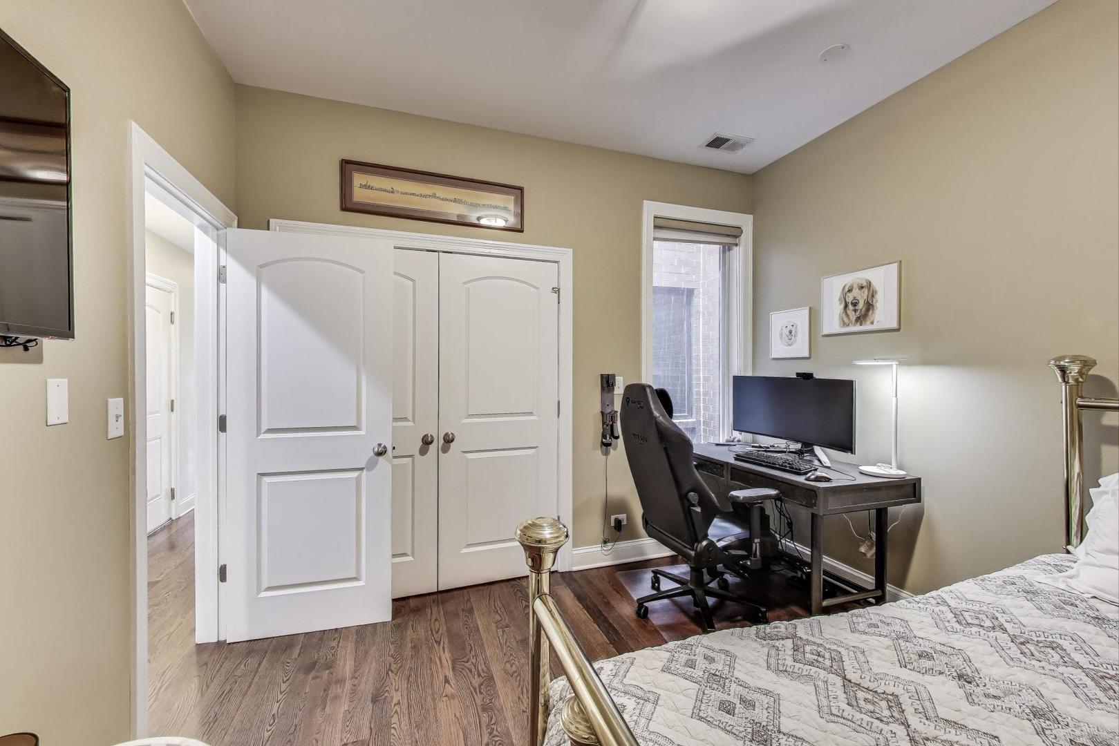 2120 W RICE Street Unit: 3