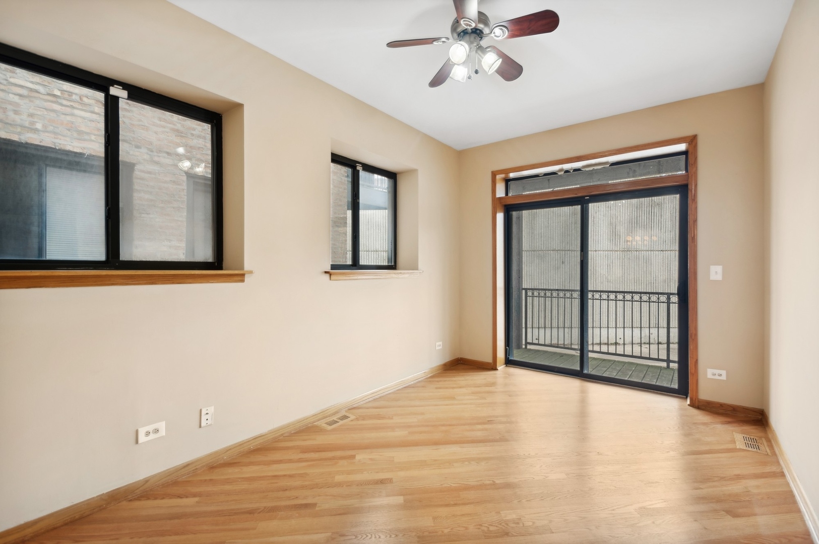 2120 W 35th Street Unit: 101