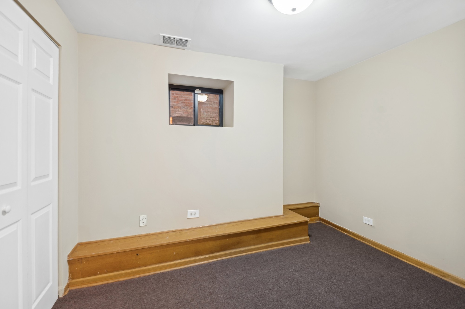 2120 W 35th Street Unit: 101