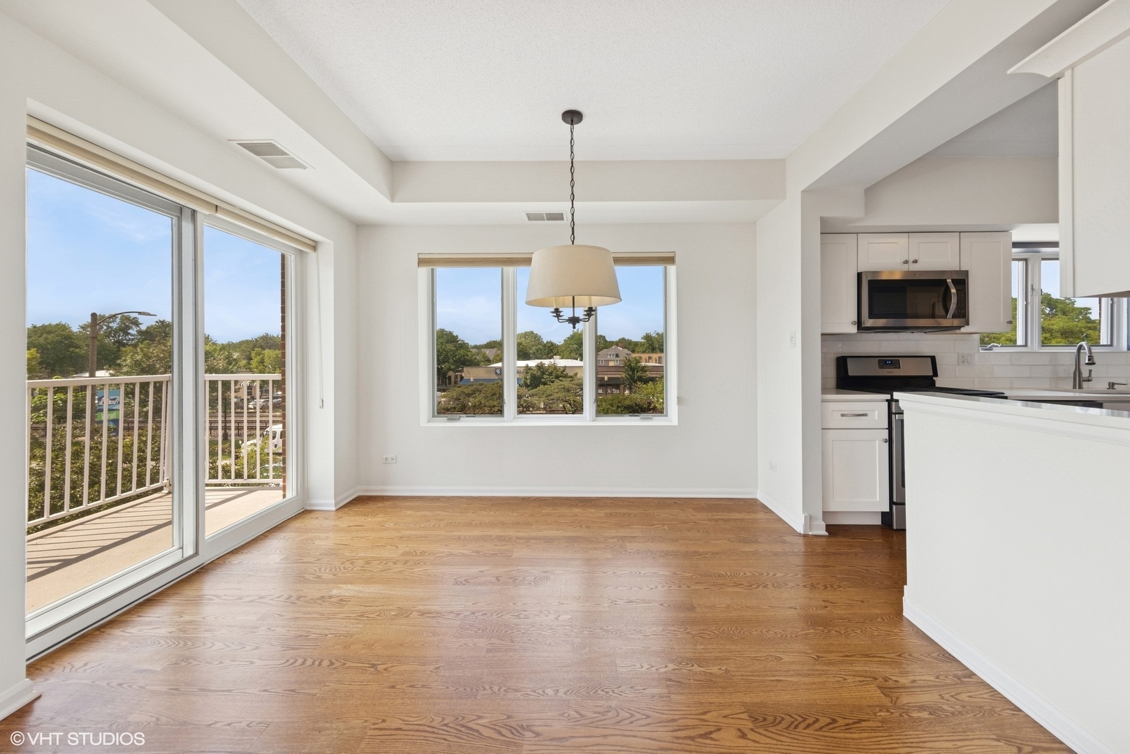 14 S Ashland Avenue Unit: 305