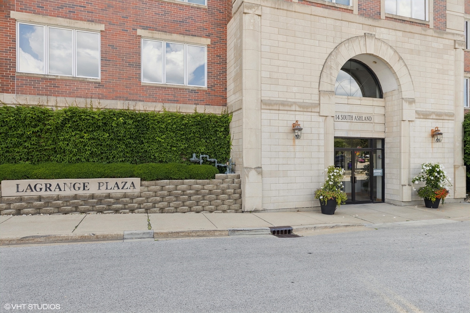 14 S Ashland Avenue Unit: 305