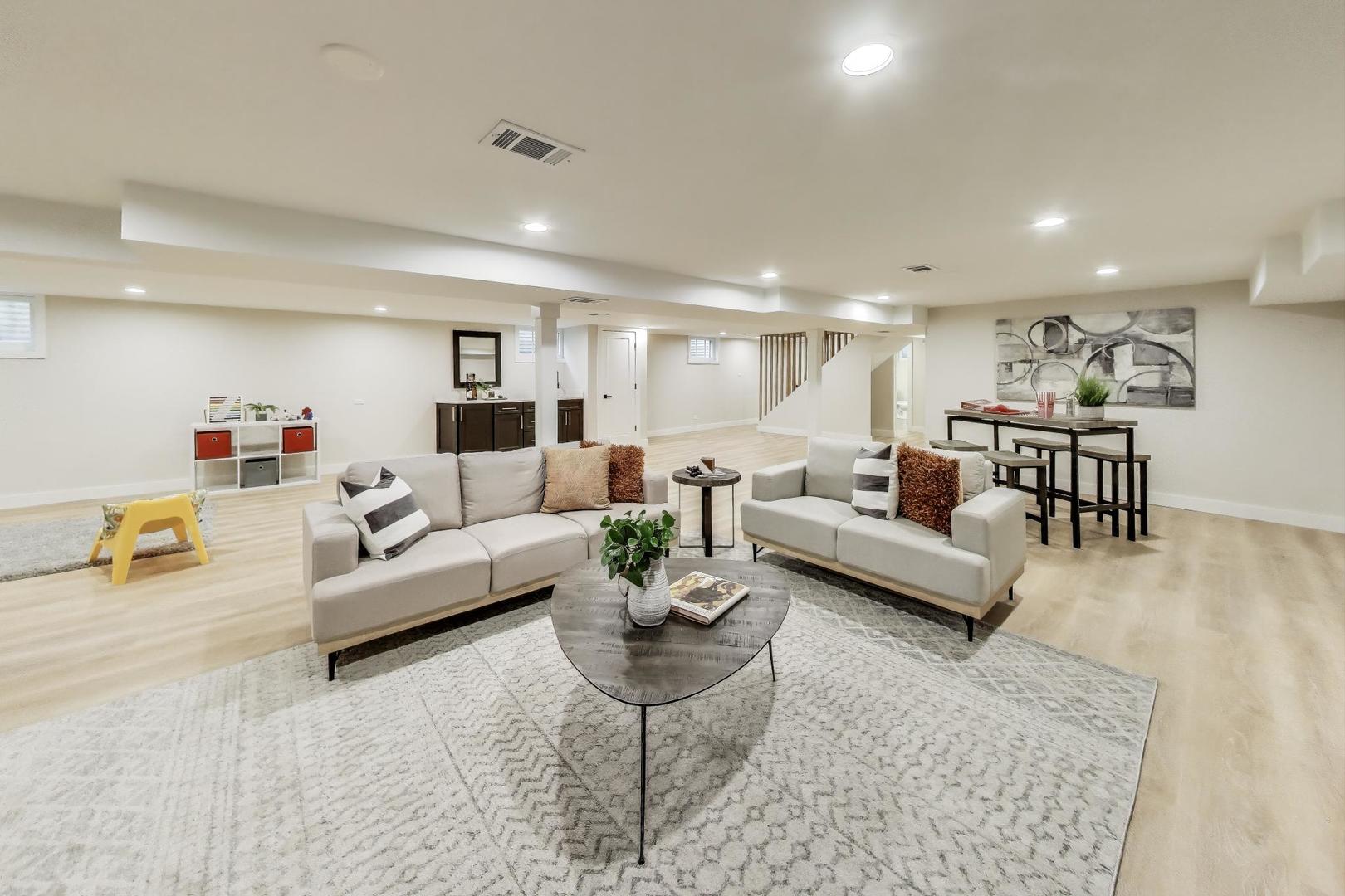 4940 Wolf Road