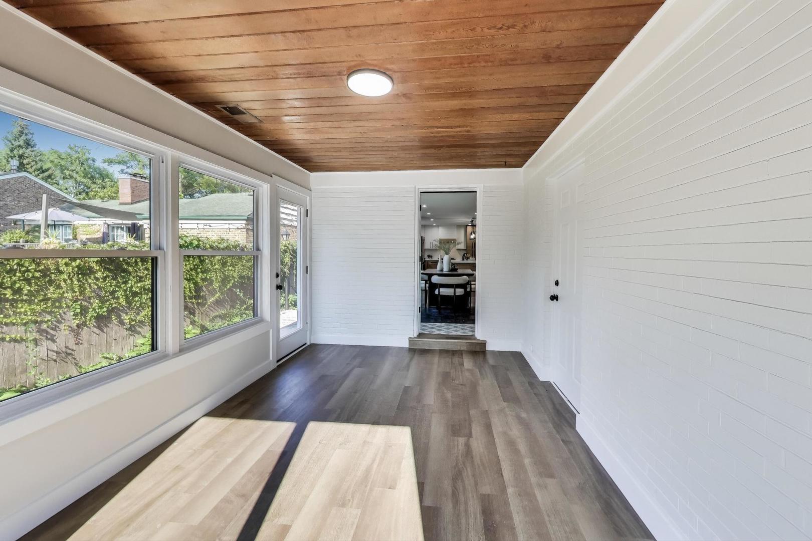 4940 Wolf Road