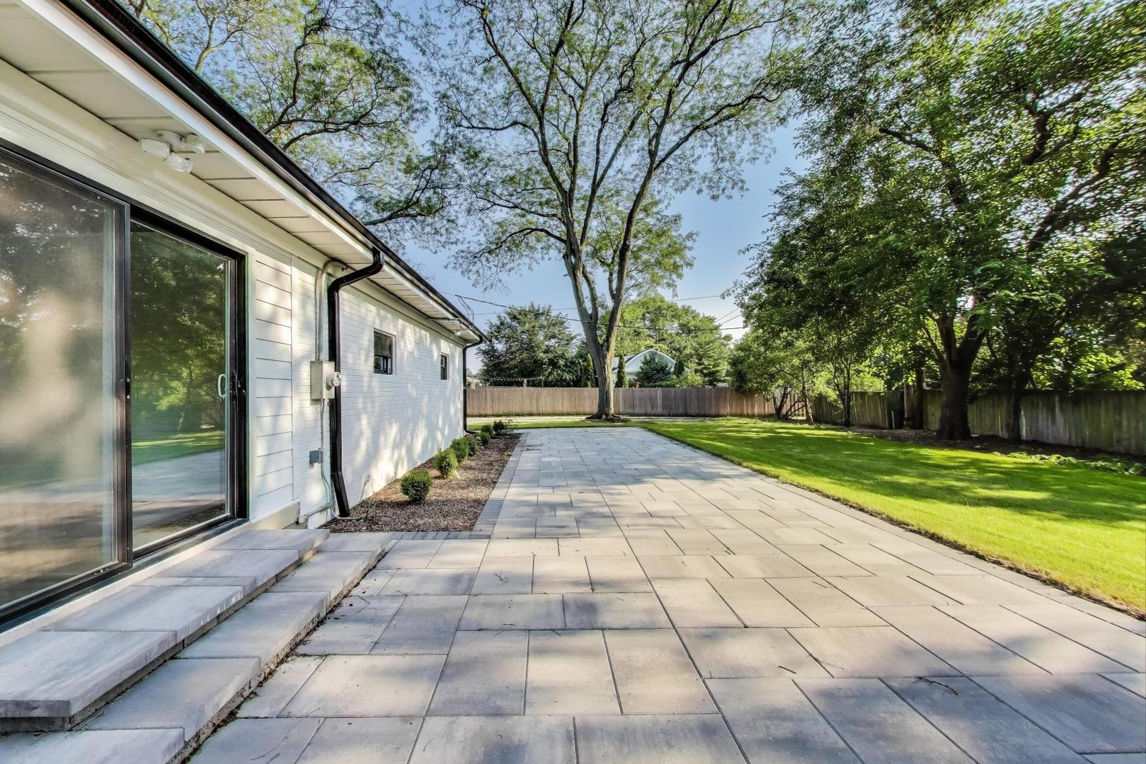 4940 Wolf Road
