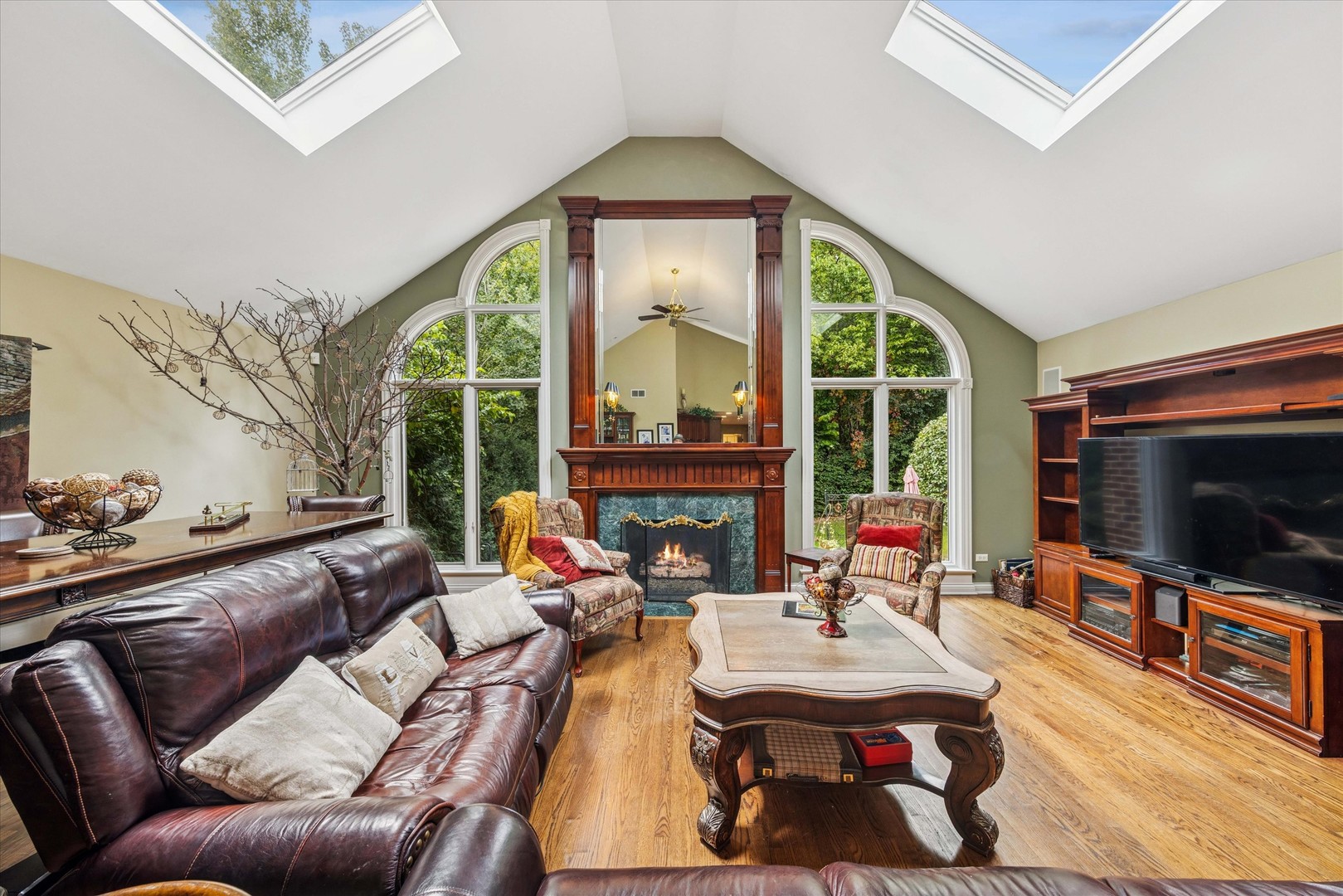 430 SHADOW CREEK Drive