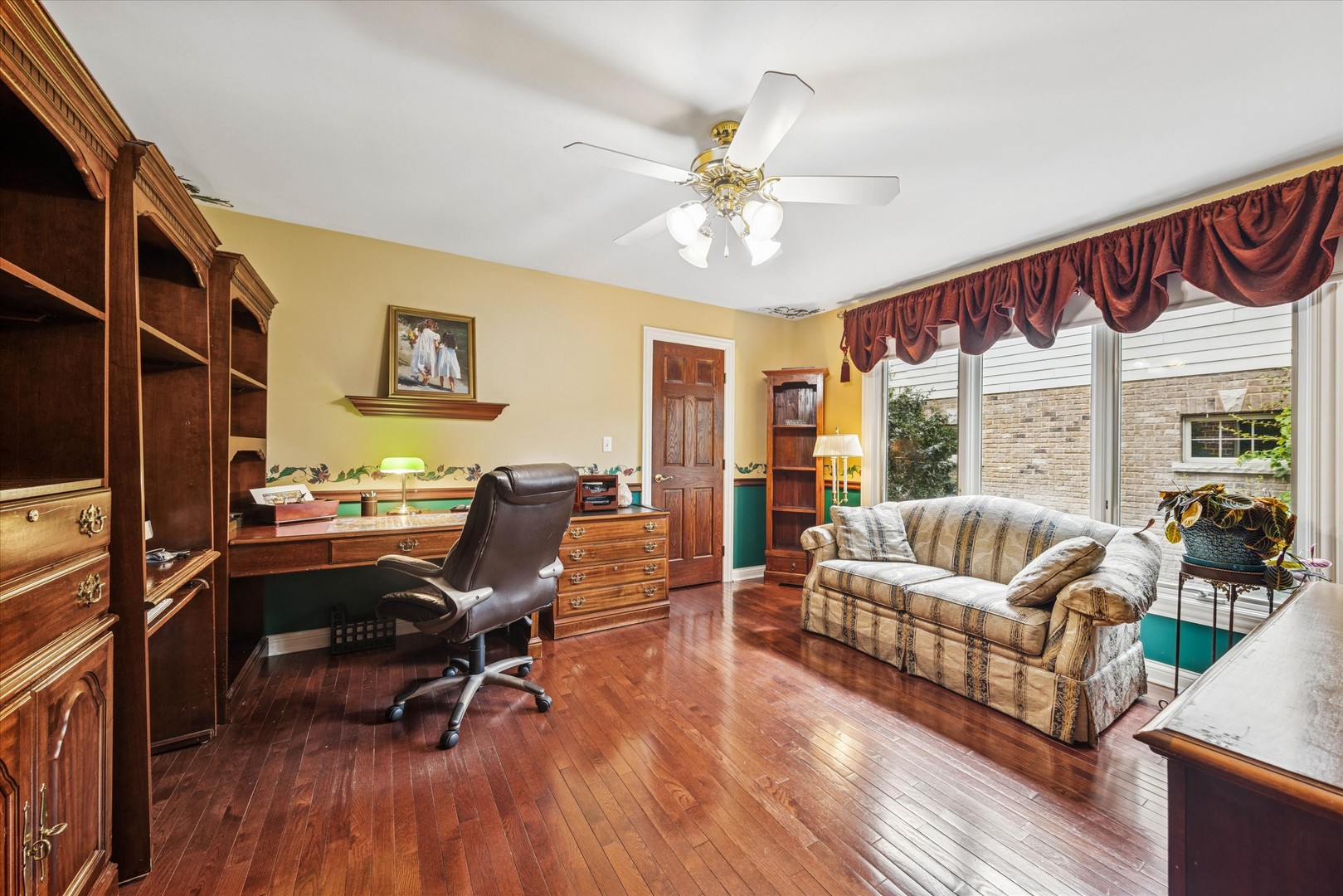 430 SHADOW CREEK Drive
