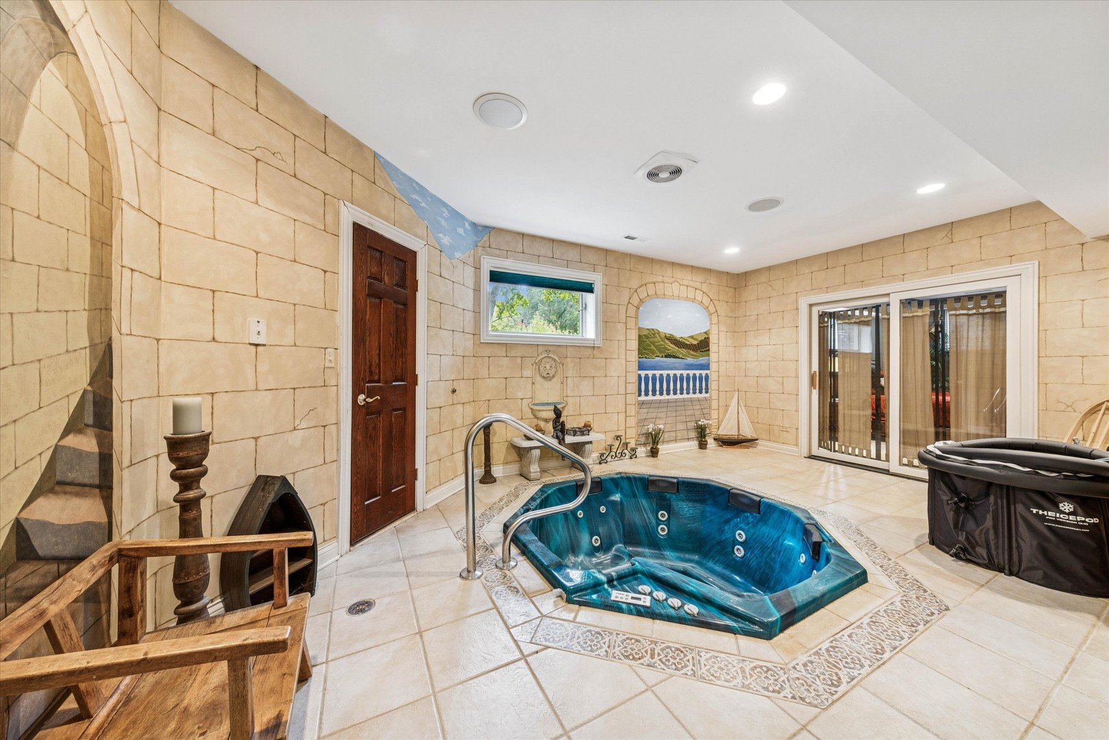 430 SHADOW CREEK Drive