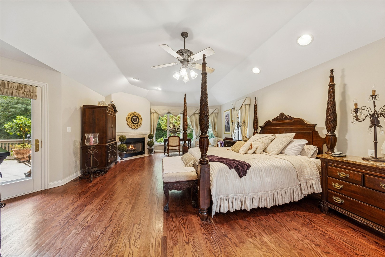 430 SHADOW CREEK Drive