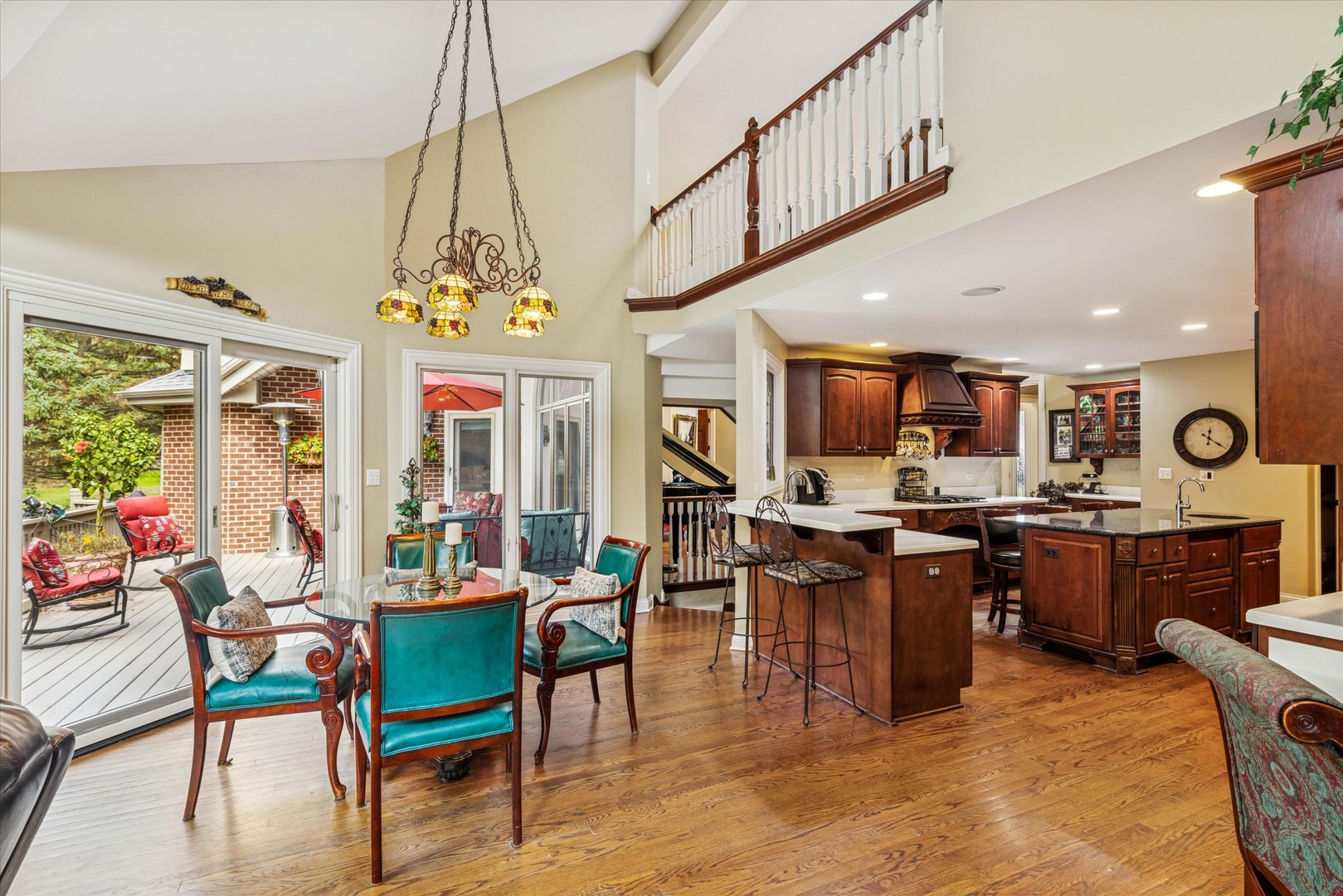 430 SHADOW CREEK Drive