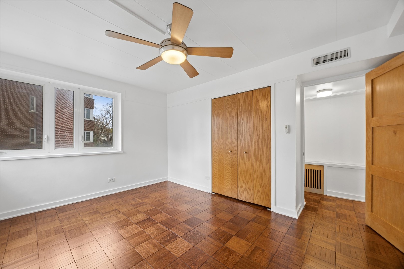 7208 OAK Avenue Unit: 2SE