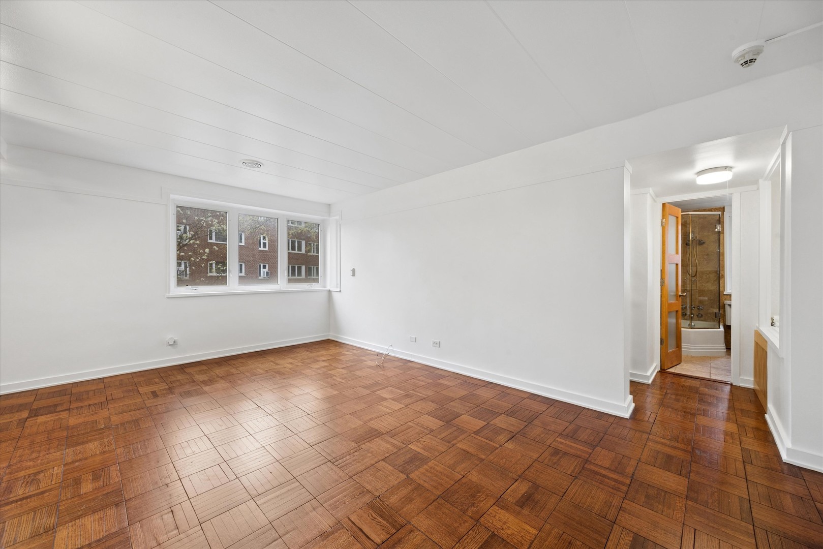 7208 OAK Avenue Unit: 2SE