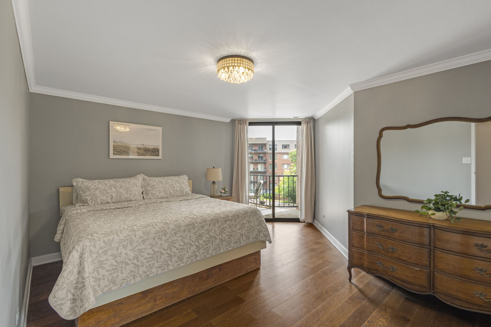 111 Acacia Drive Unit: 306