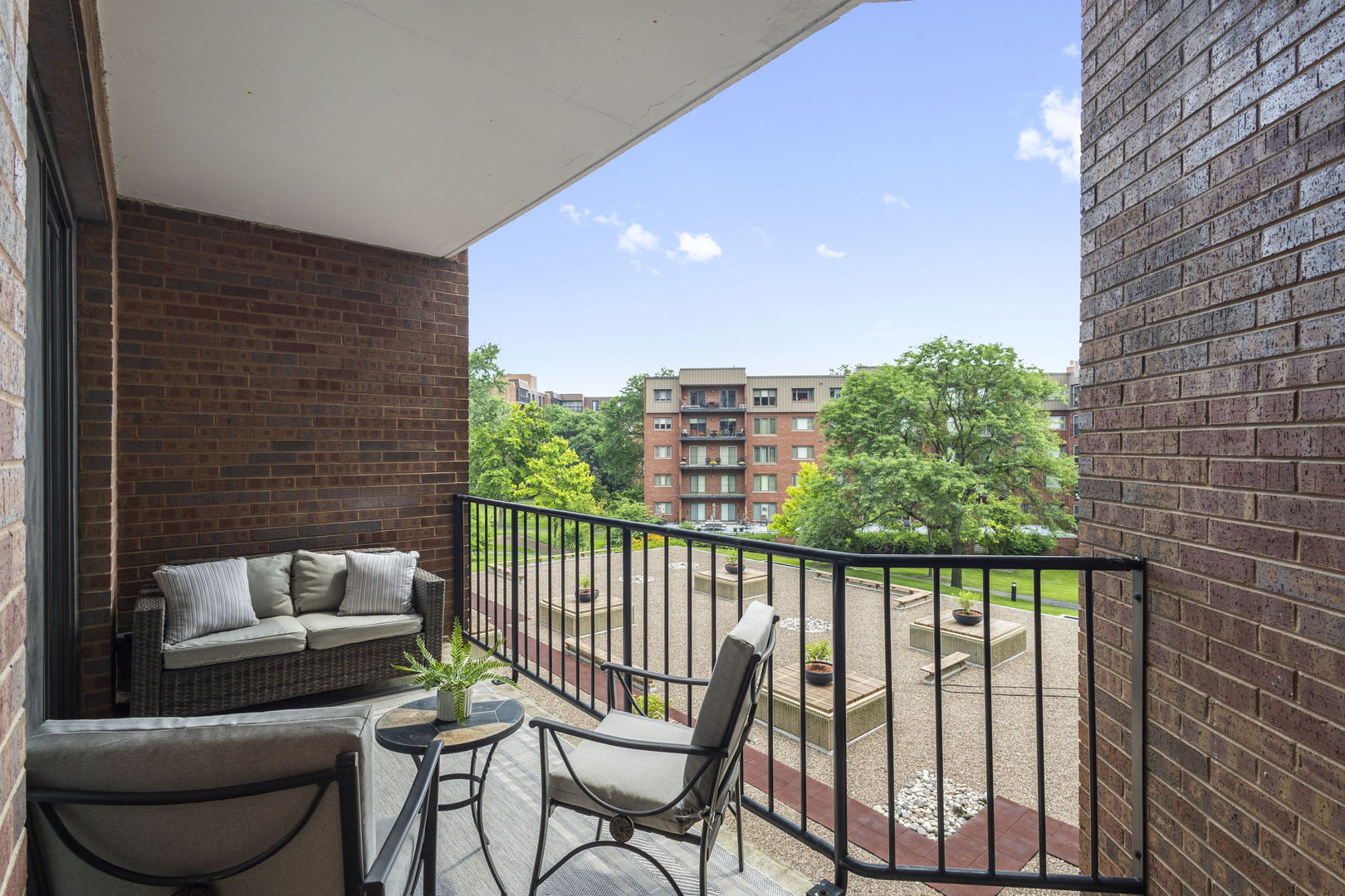 111 Acacia Drive Unit: 306
